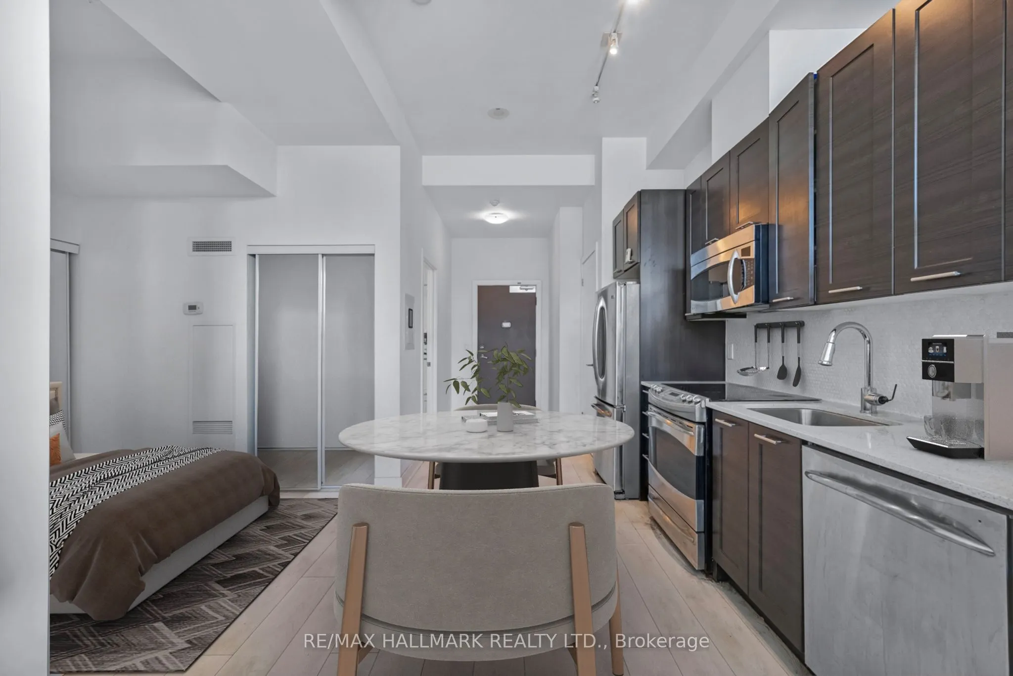 169 Fort York Boulevard #913