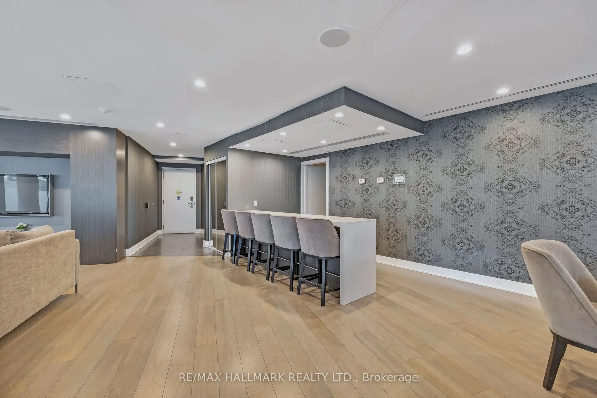 169 Fort York Boulevard #913