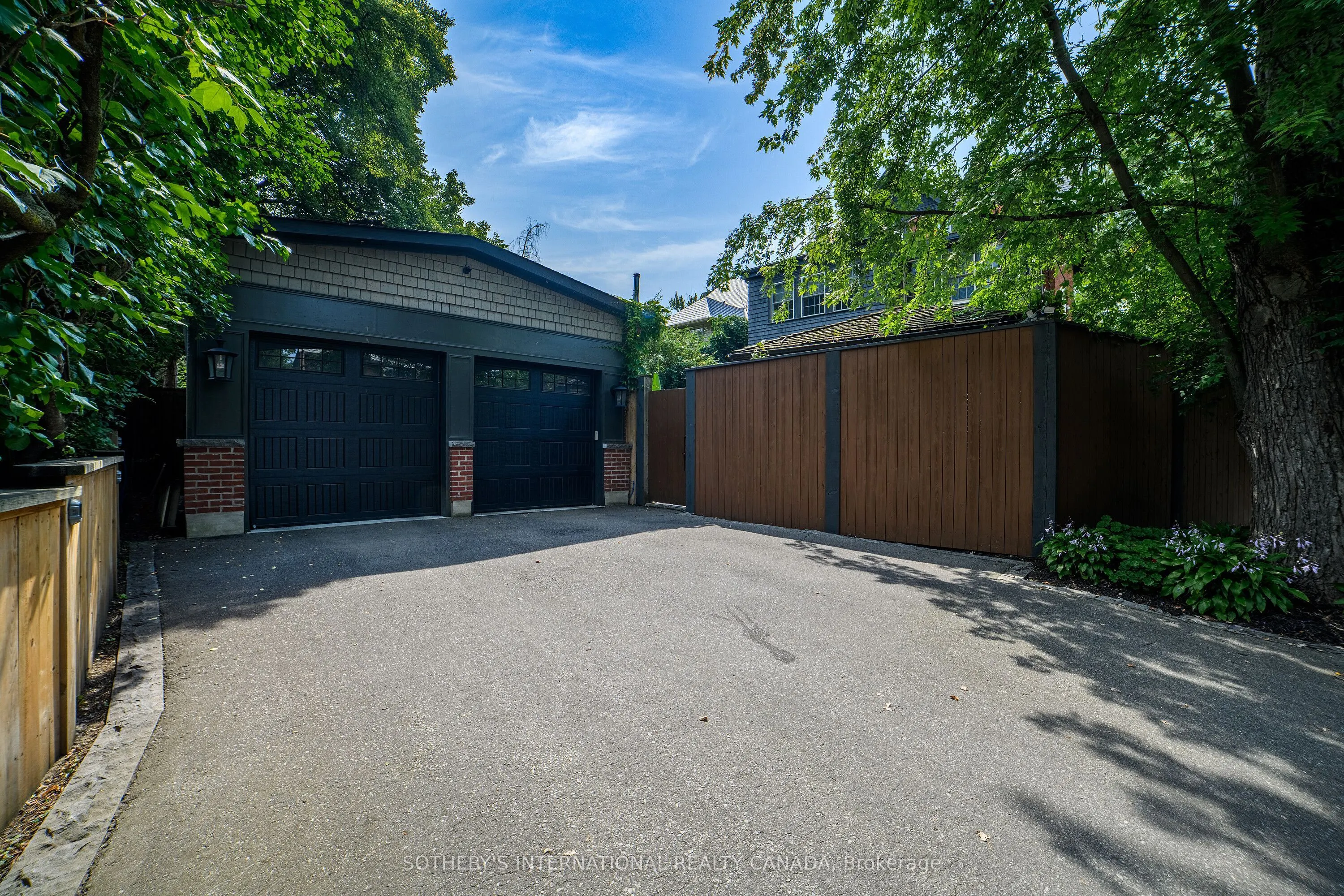 43 Maple Avenue