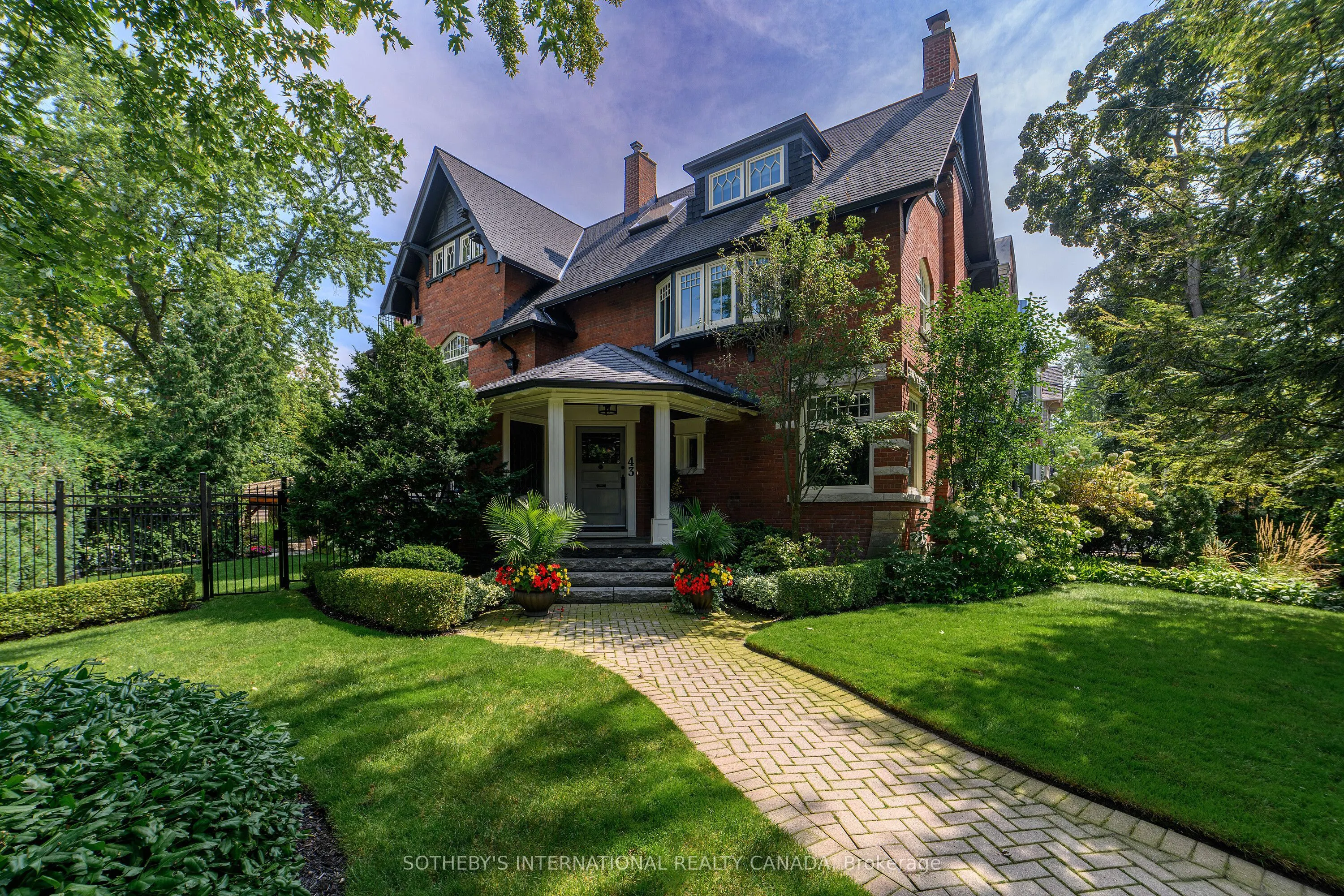 43 Maple Avenue