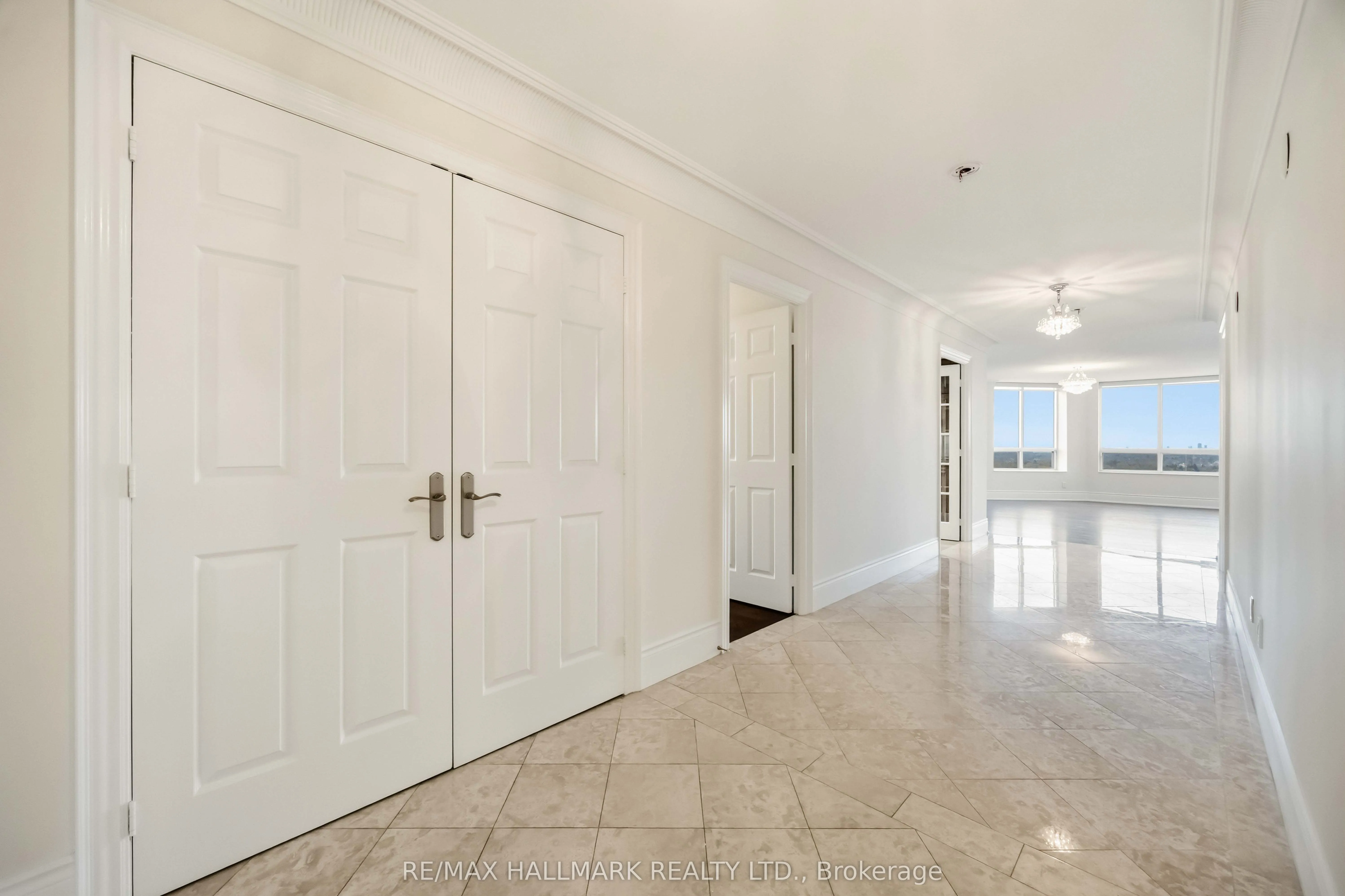 80 Harrison Garden Boulevard #1821
