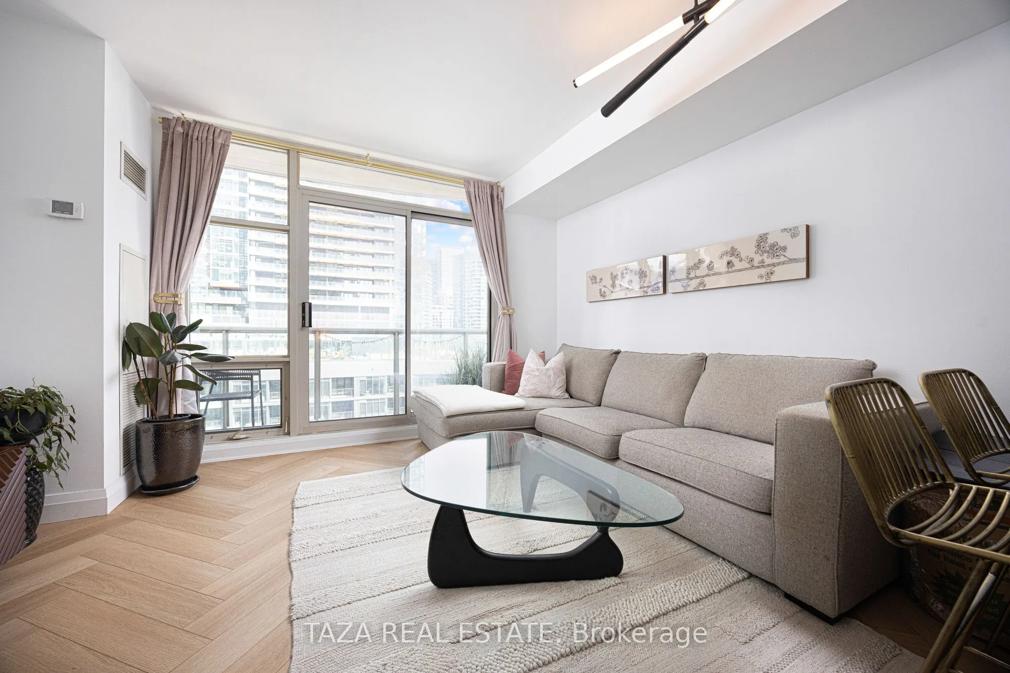 10 Navy Wharf Court #1705