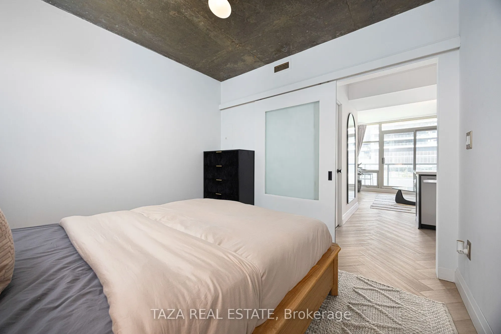 10 Navy Wharf Court #1705