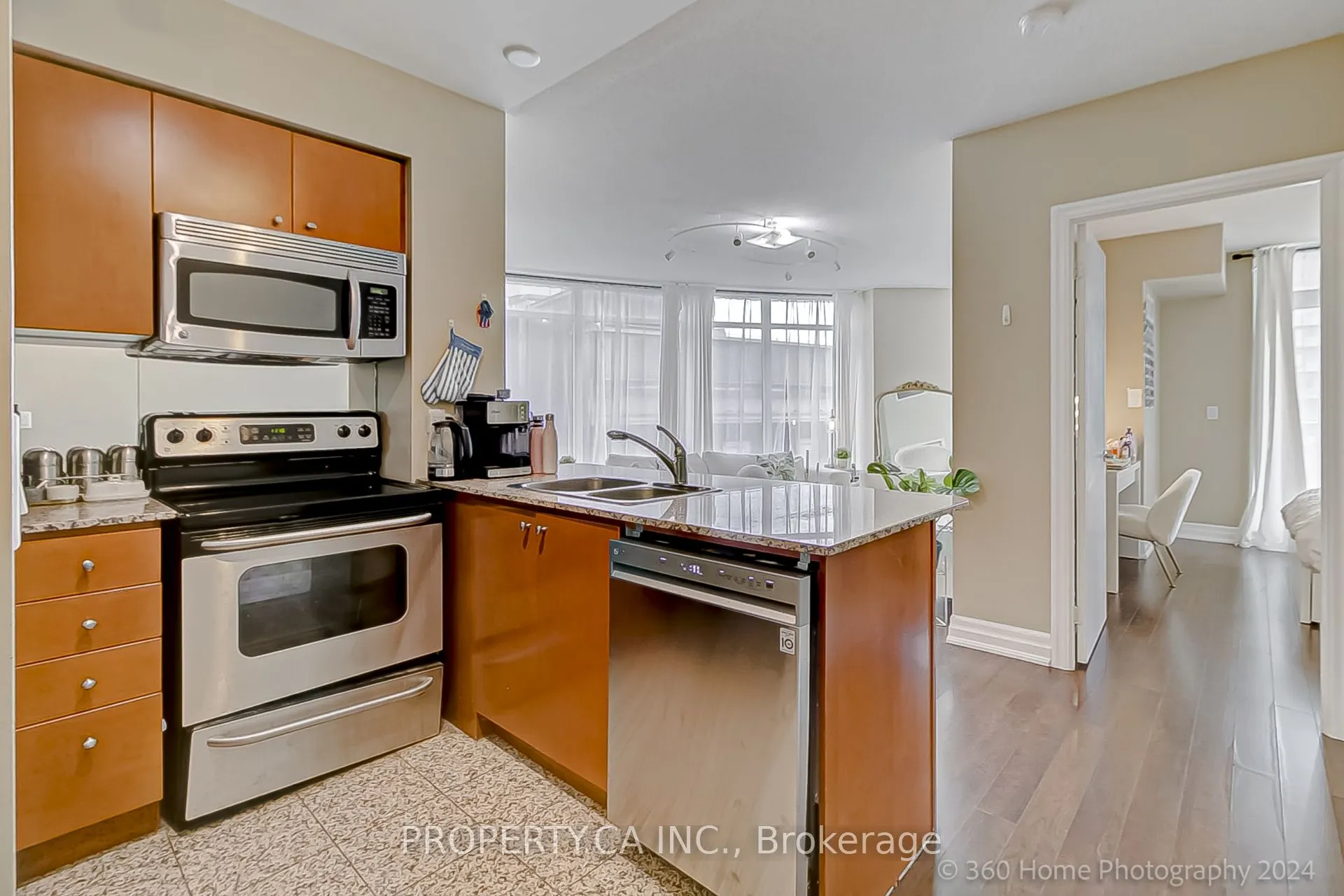 8 Scollard Street #702