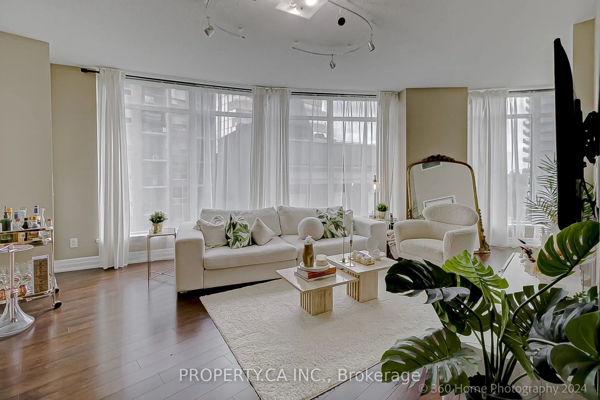 8 Scollard Street #702