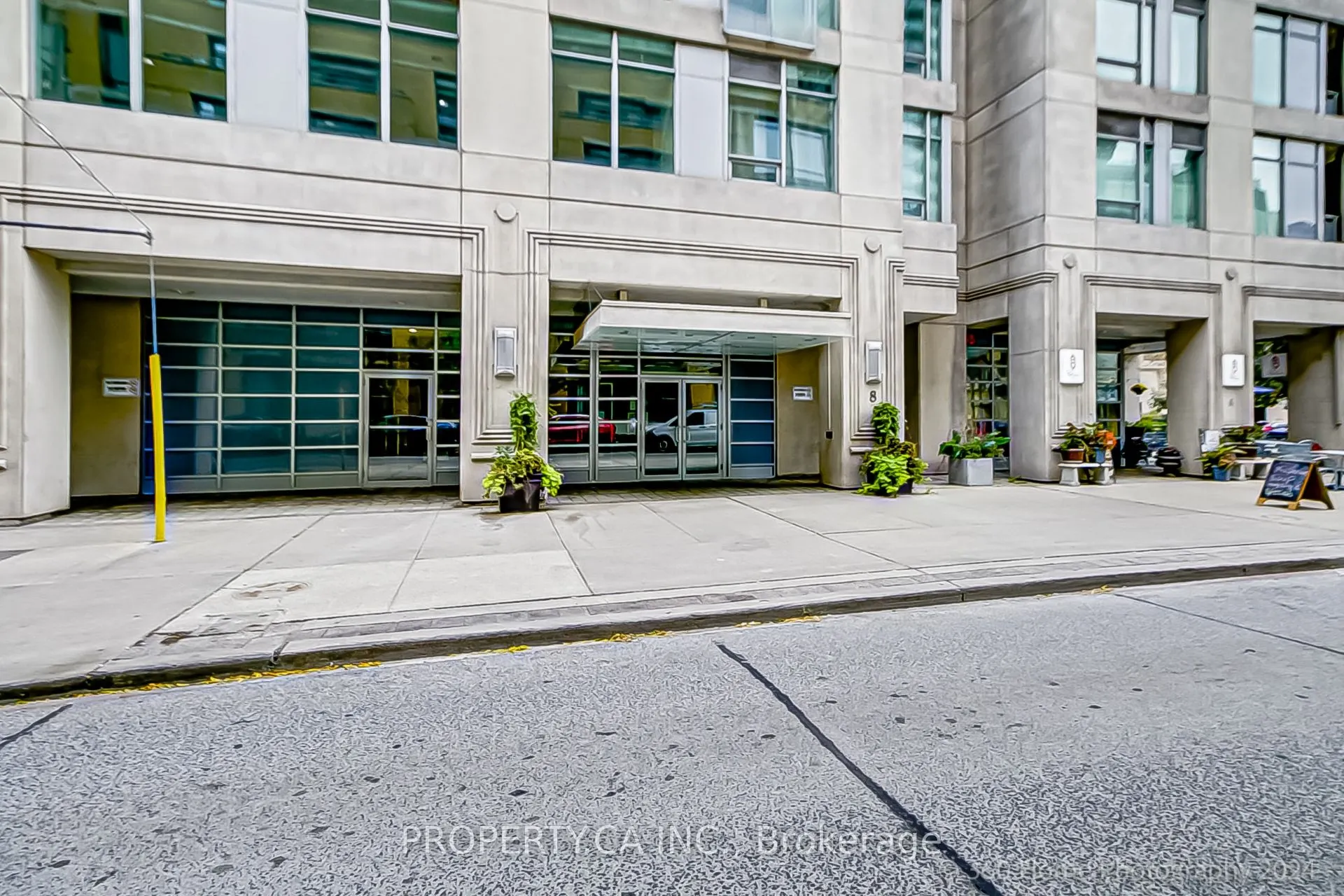 8 Scollard Street #702