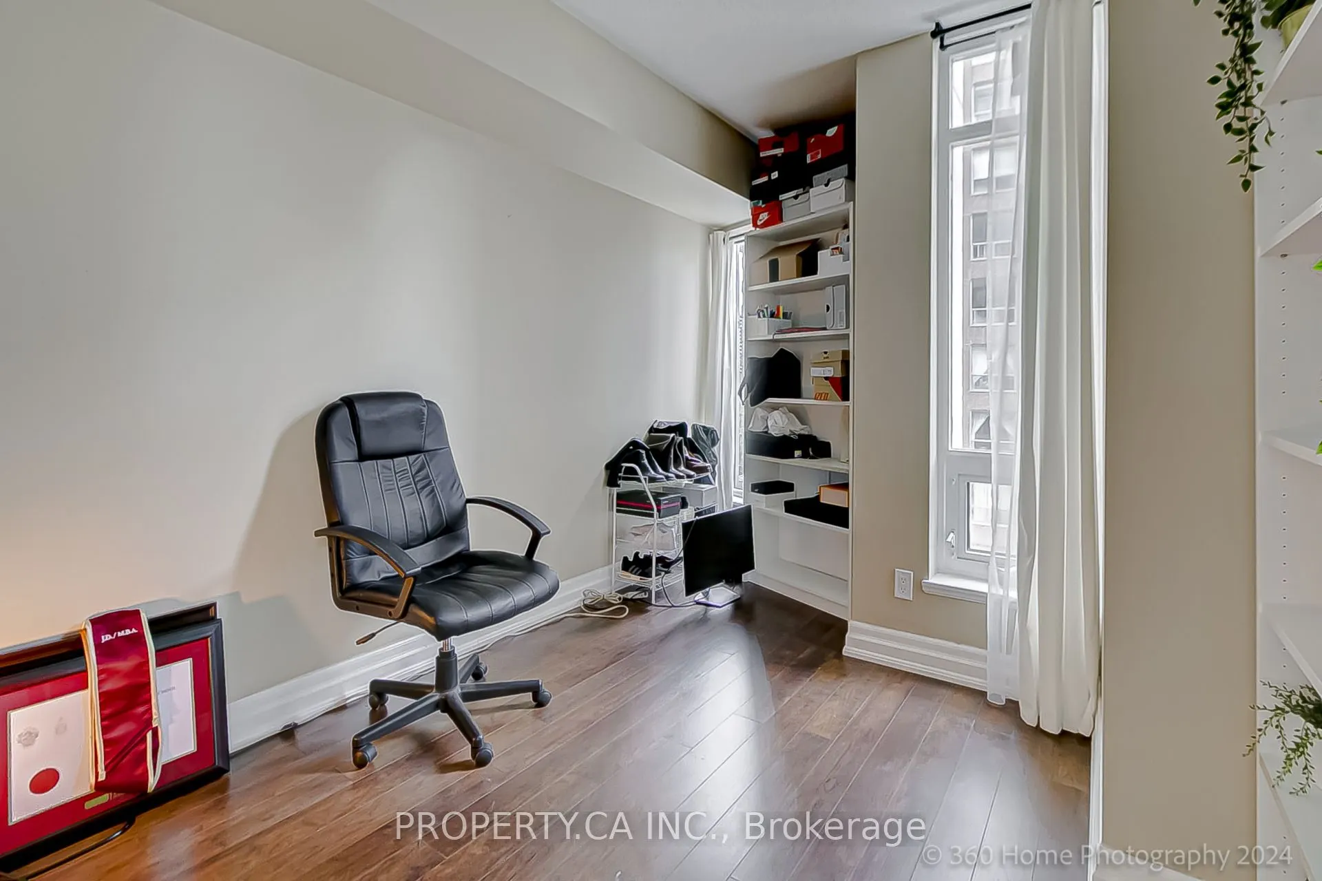 8 Scollard Street #702