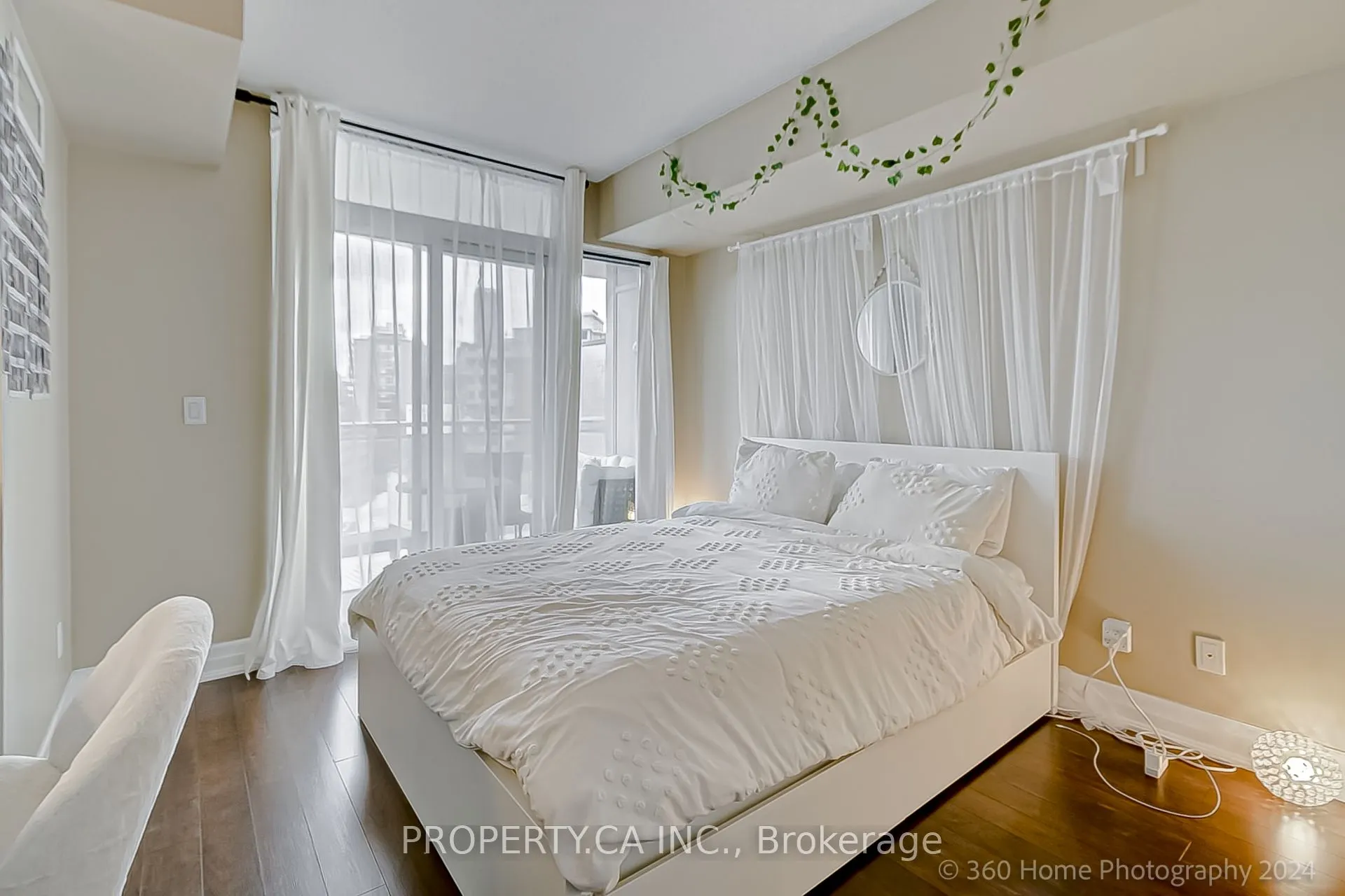 8 Scollard Street #702
