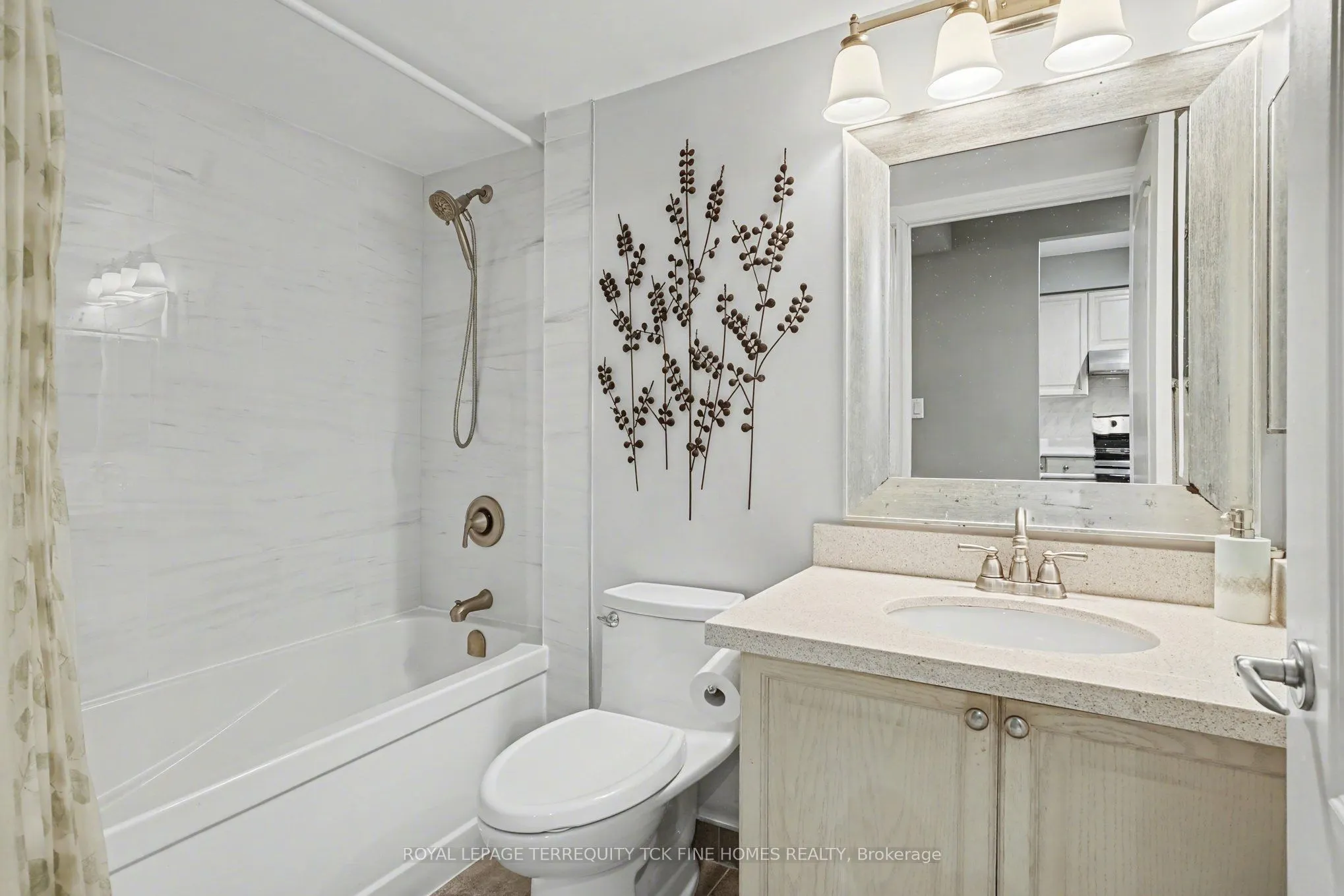 398 Eglinton Avenue E #1009