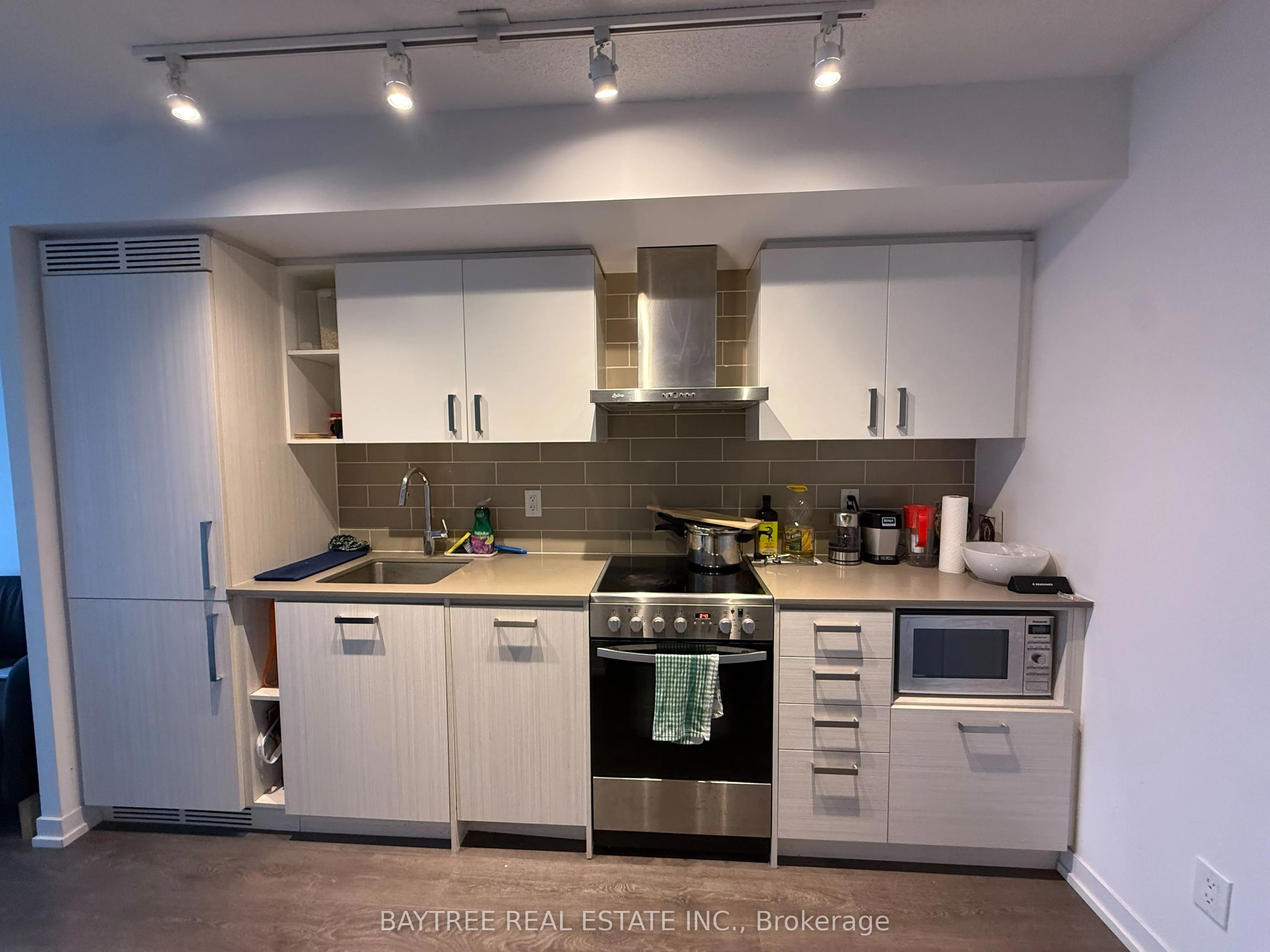 125 Redpath Avenue #1613