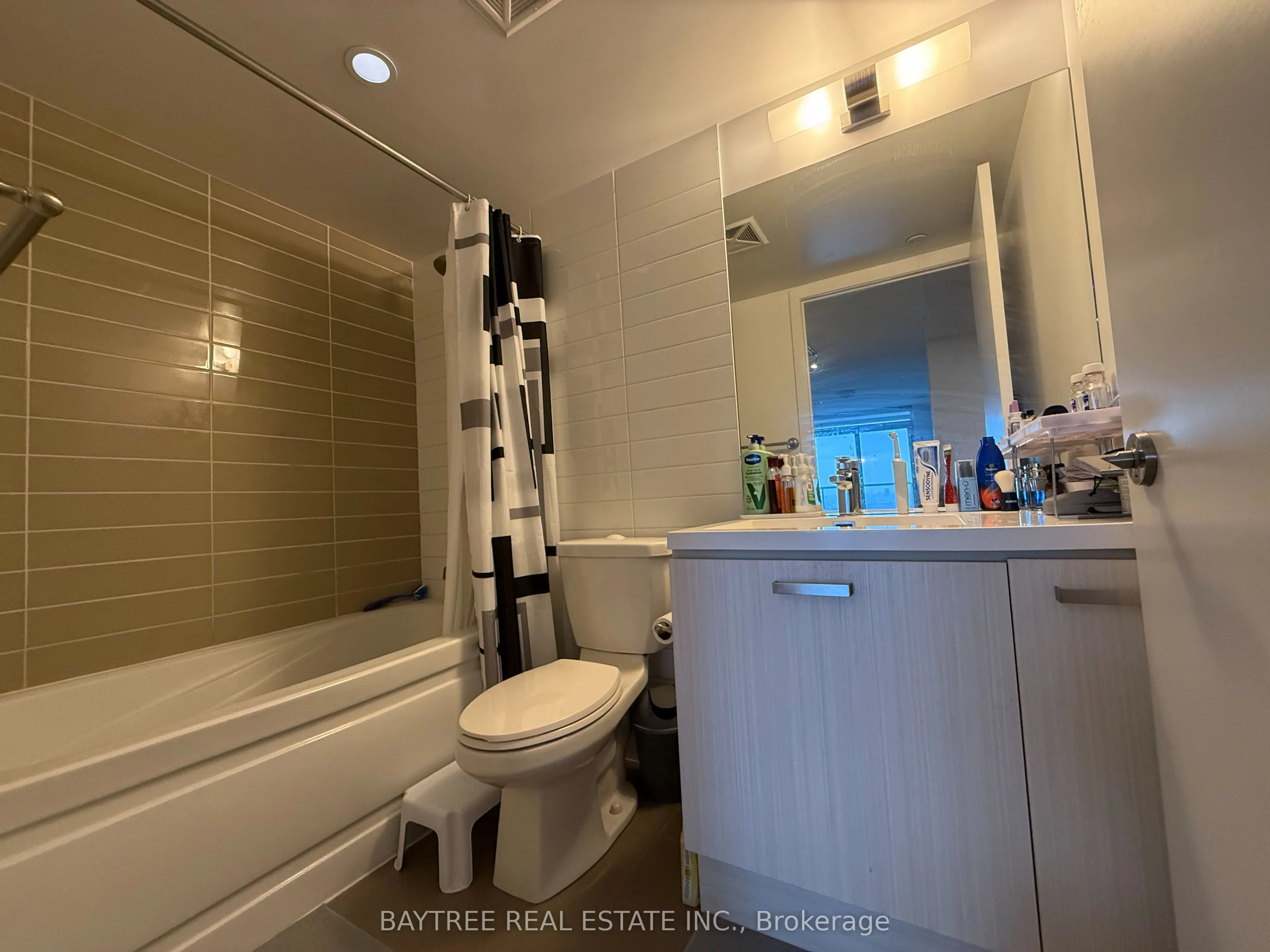 125 Redpath Avenue #1613