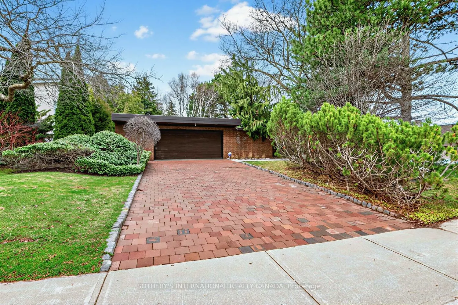 16 Royal Oak Drive