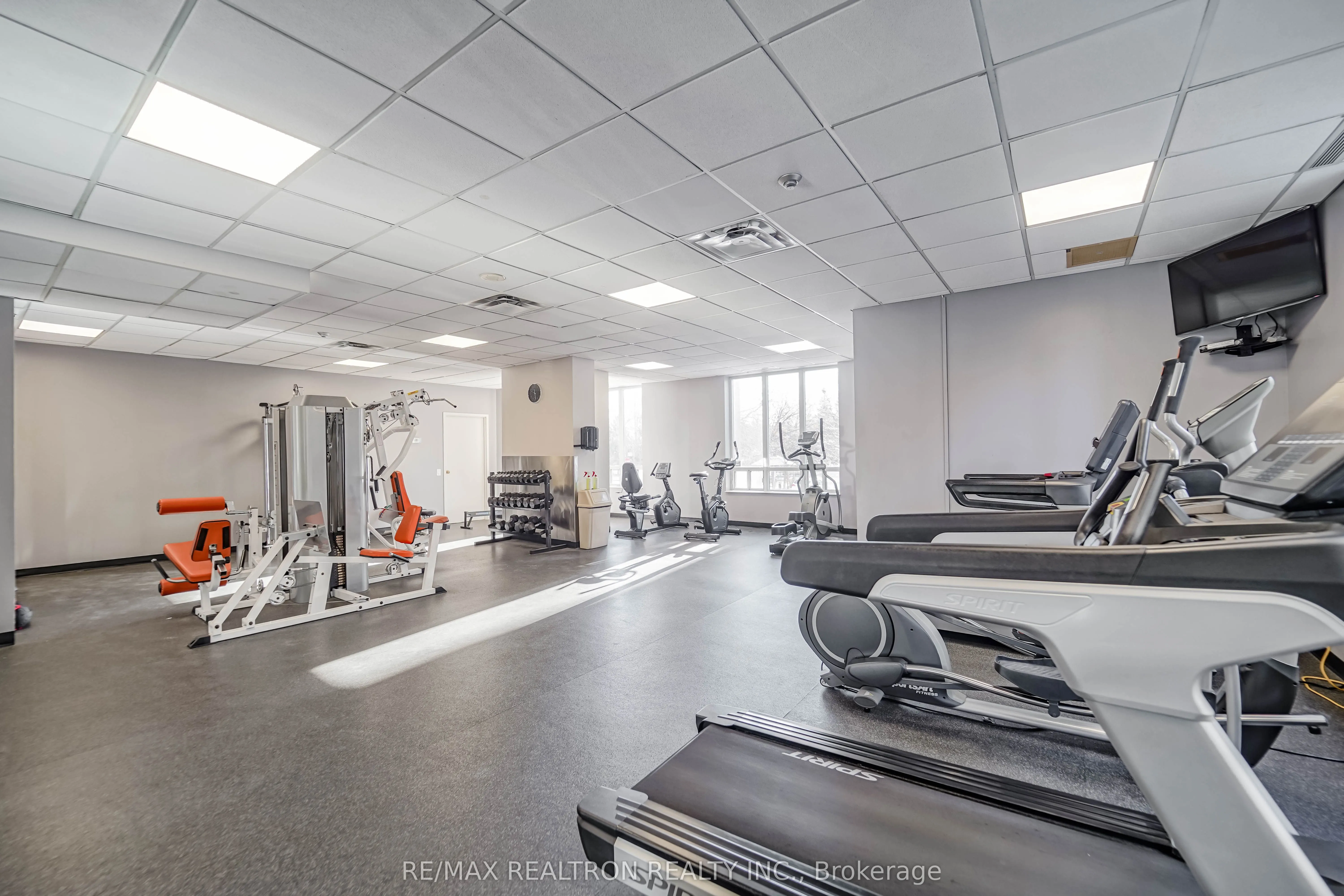 256 Doris Avenue #511