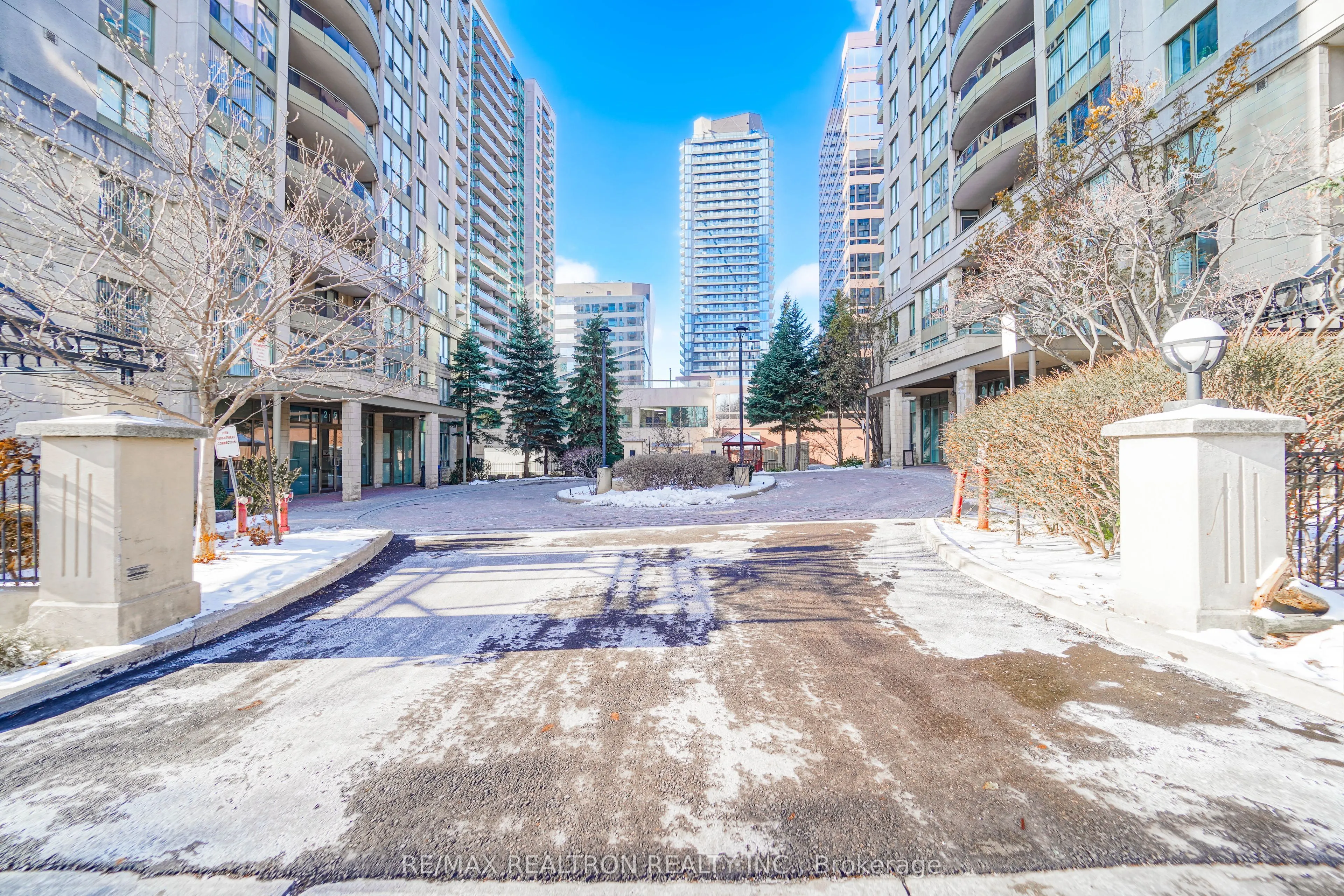 256 Doris Avenue #511