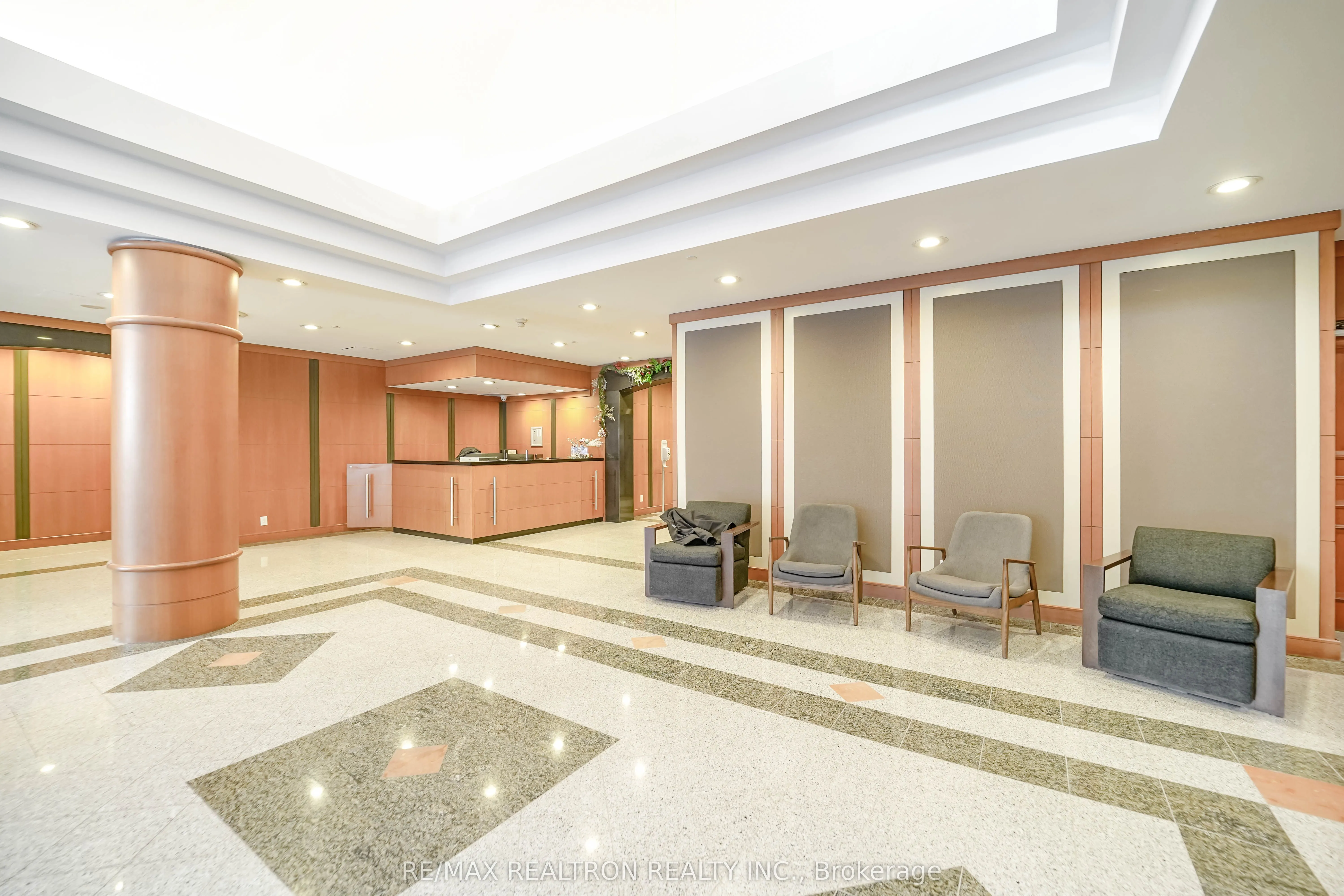 256 Doris Avenue #511