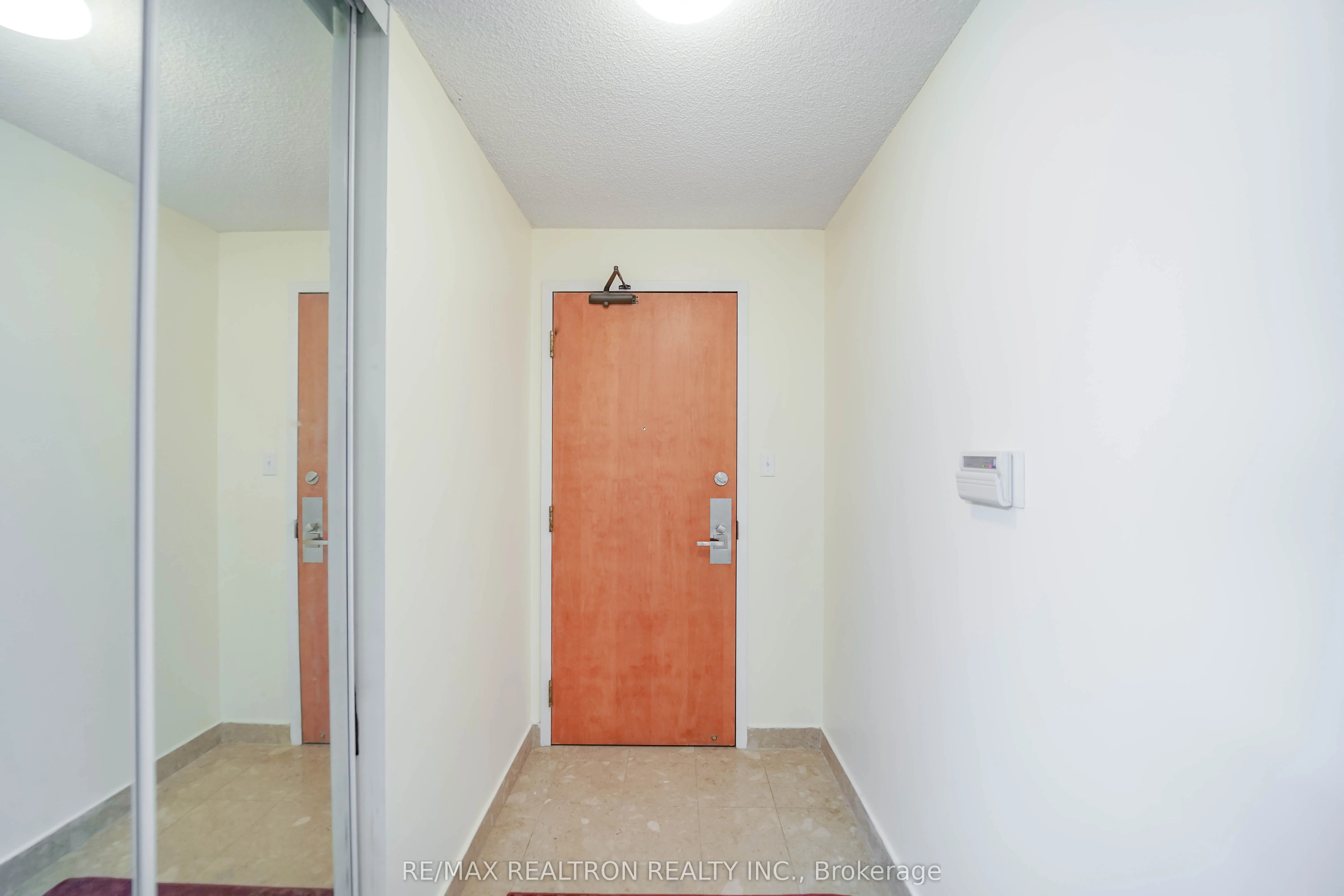 256 Doris Avenue #511
