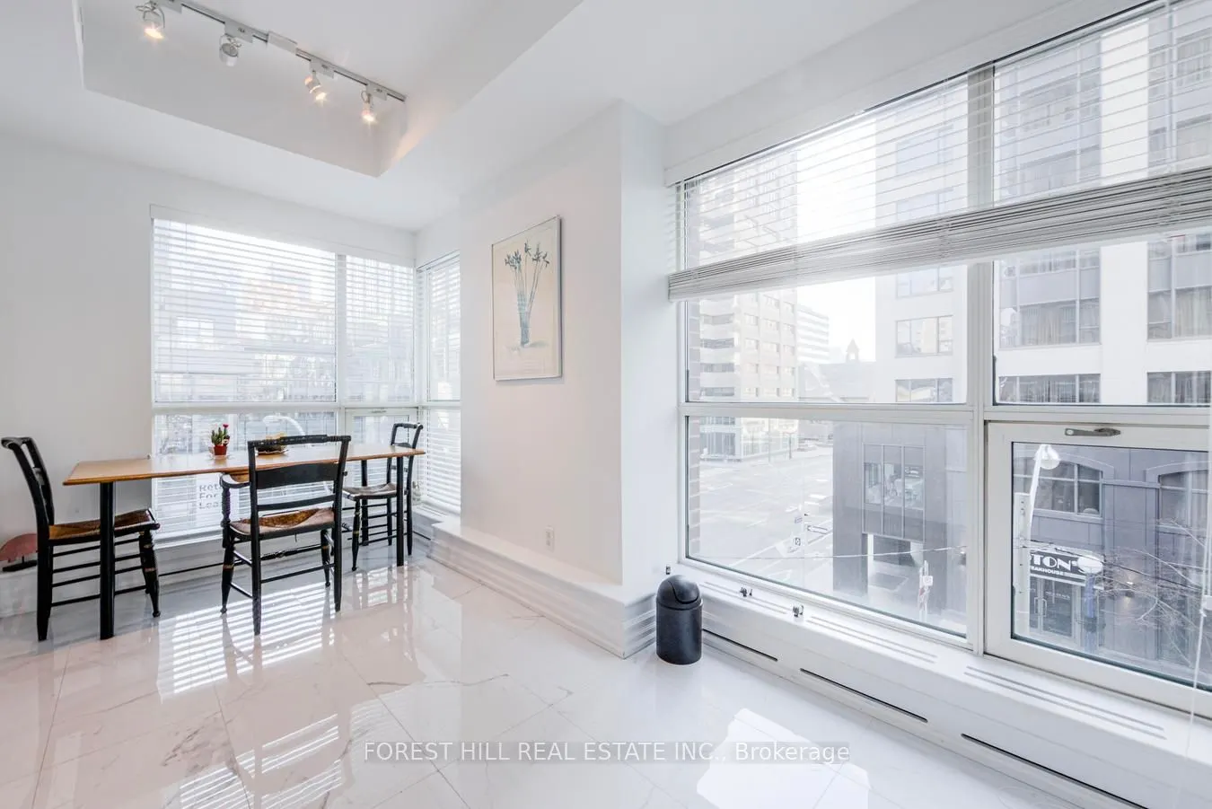 38 Avenue Road #305