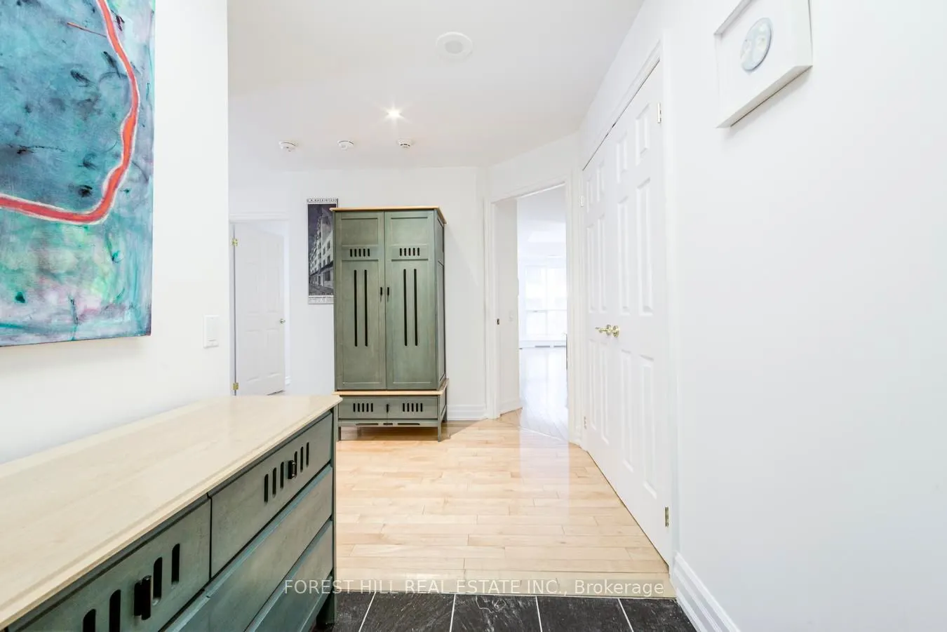 38 Avenue Road #305