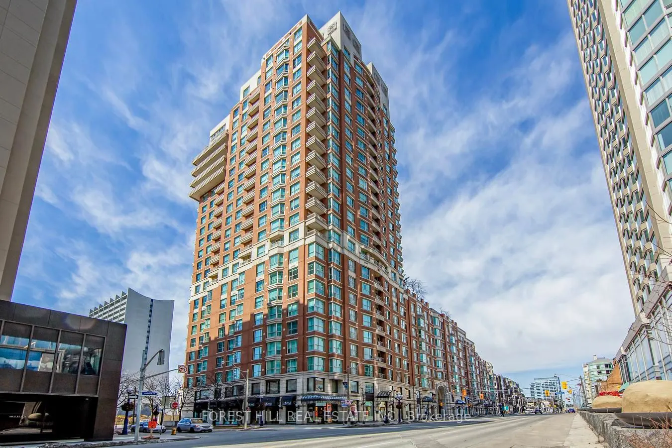 38 Avenue Road #305