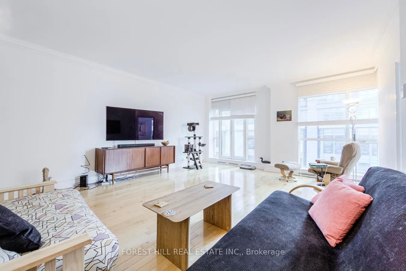 38 Avenue Road #305