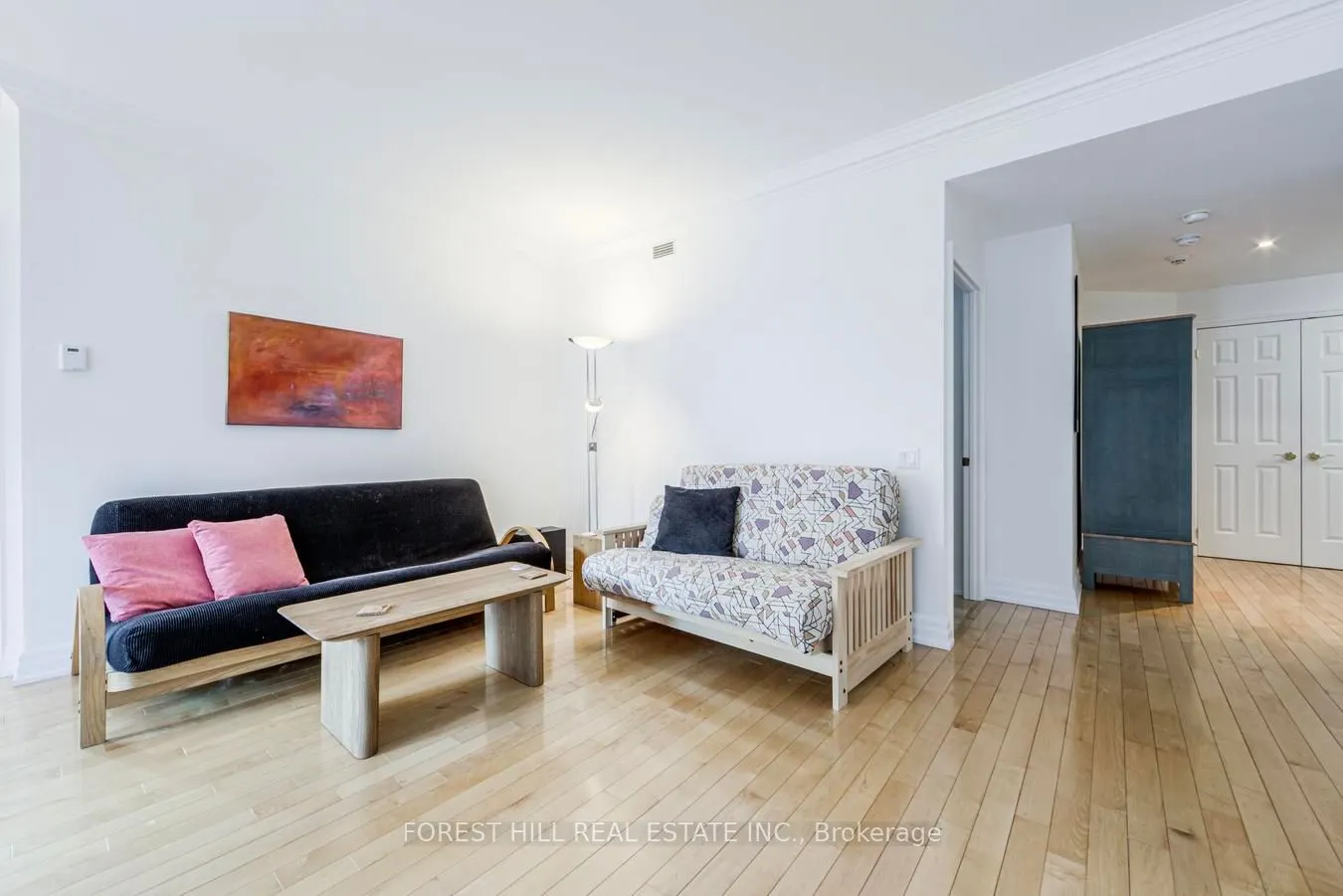38 Avenue Road #305