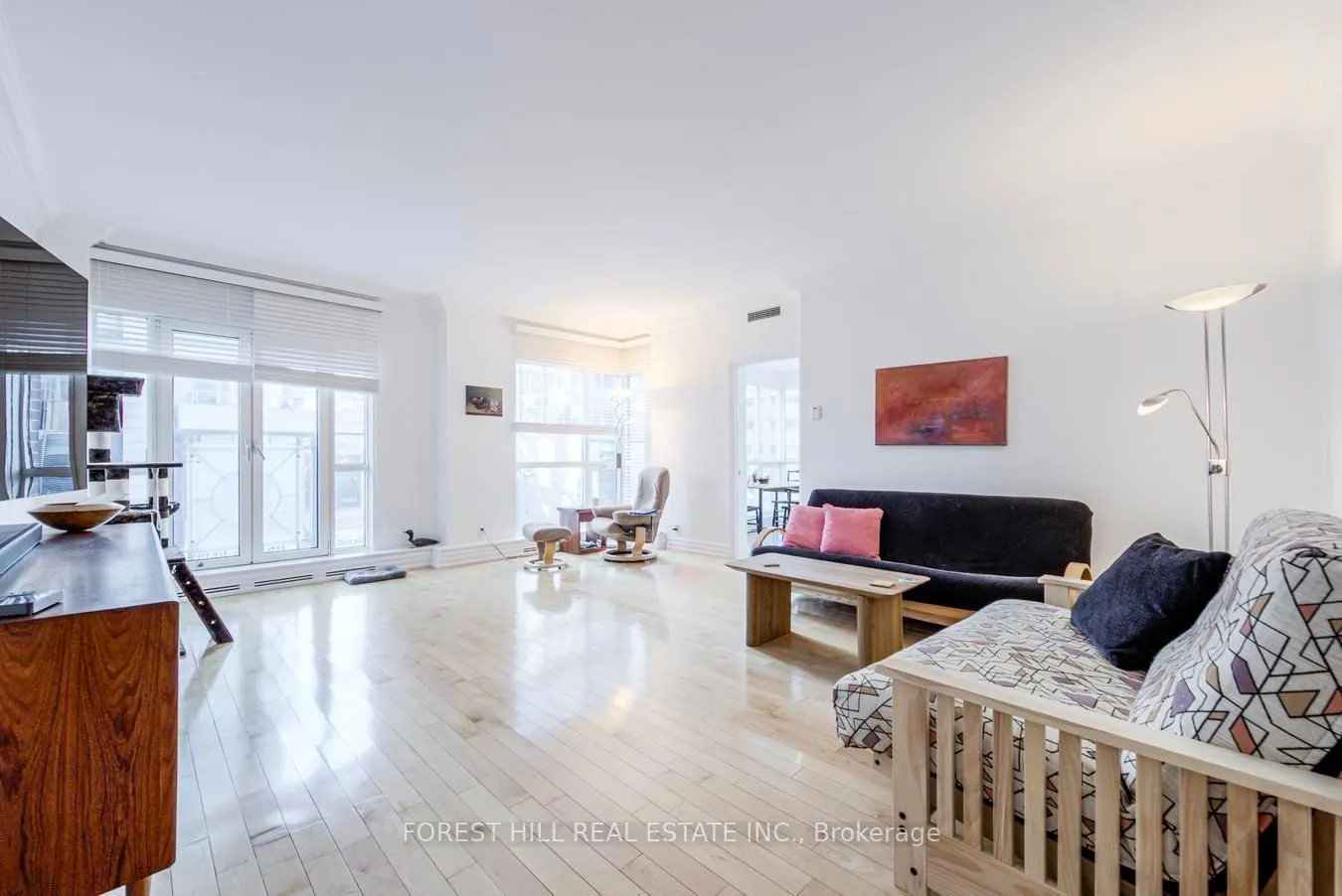 38 Avenue Road #305
