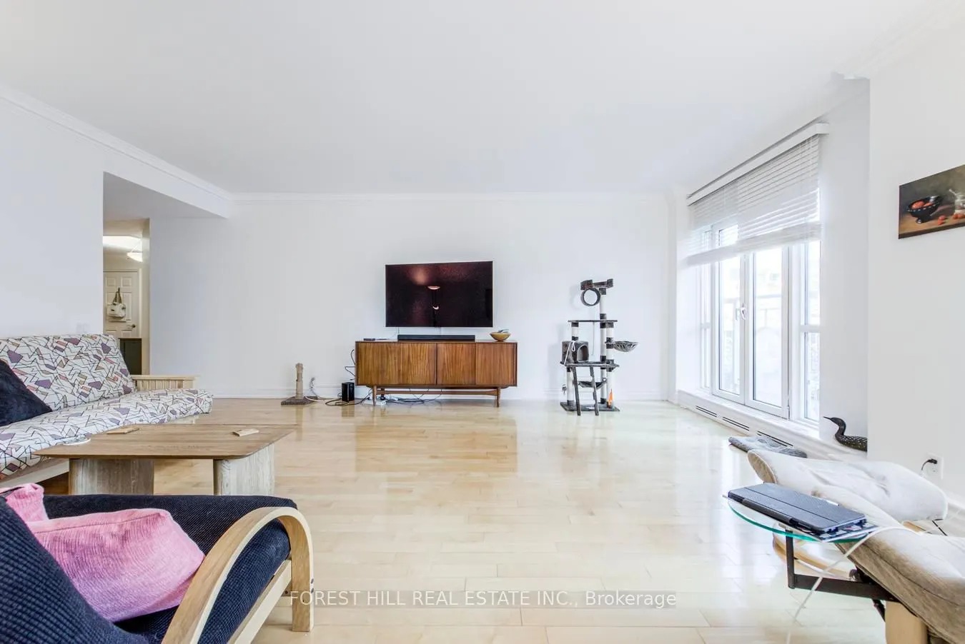 38 Avenue Road #305