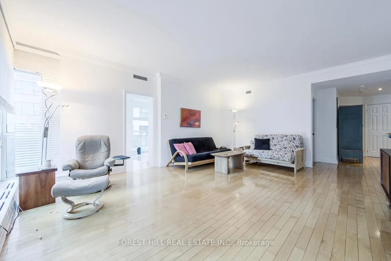 38 Avenue Road #305