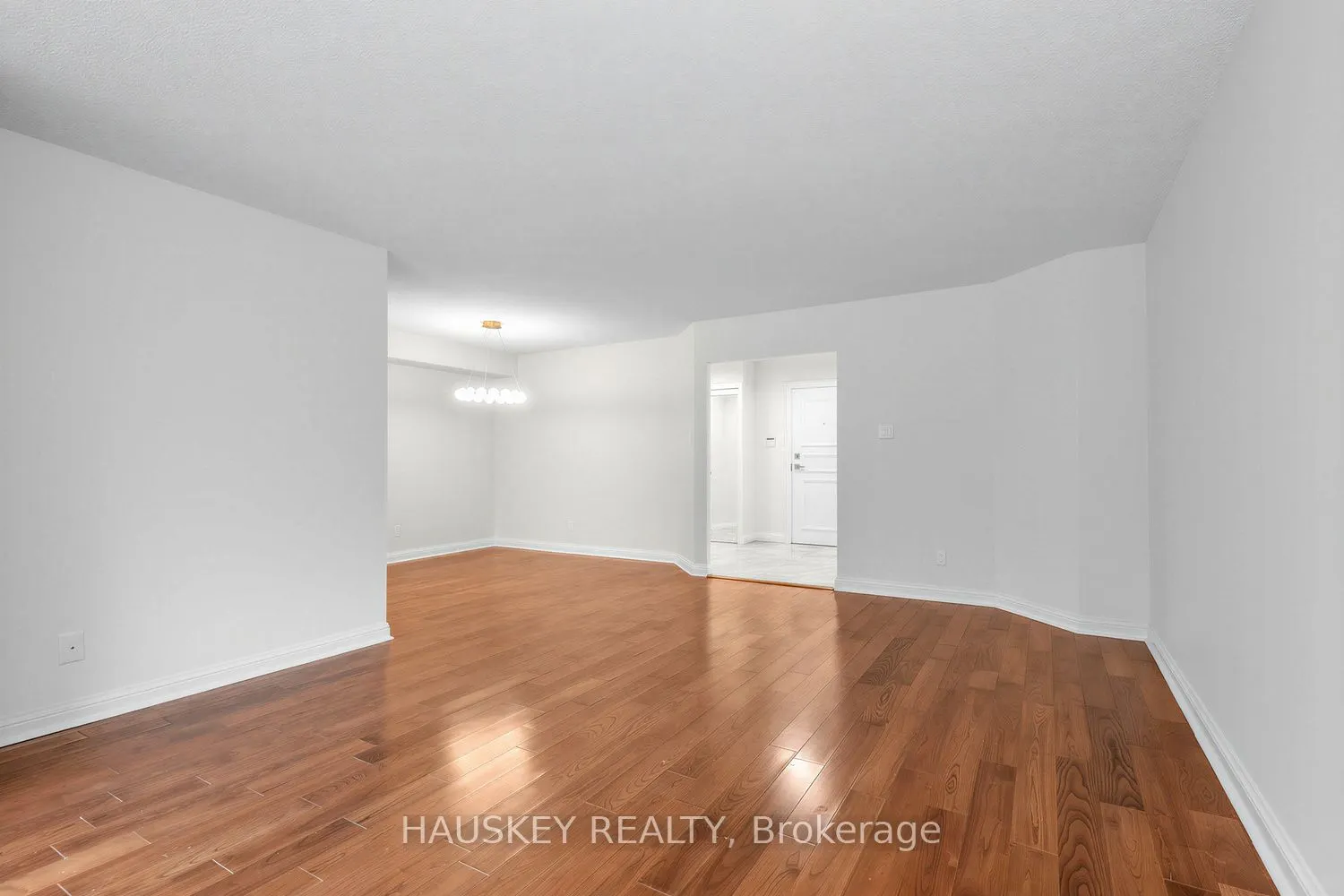 3800 Yonge Street #402
