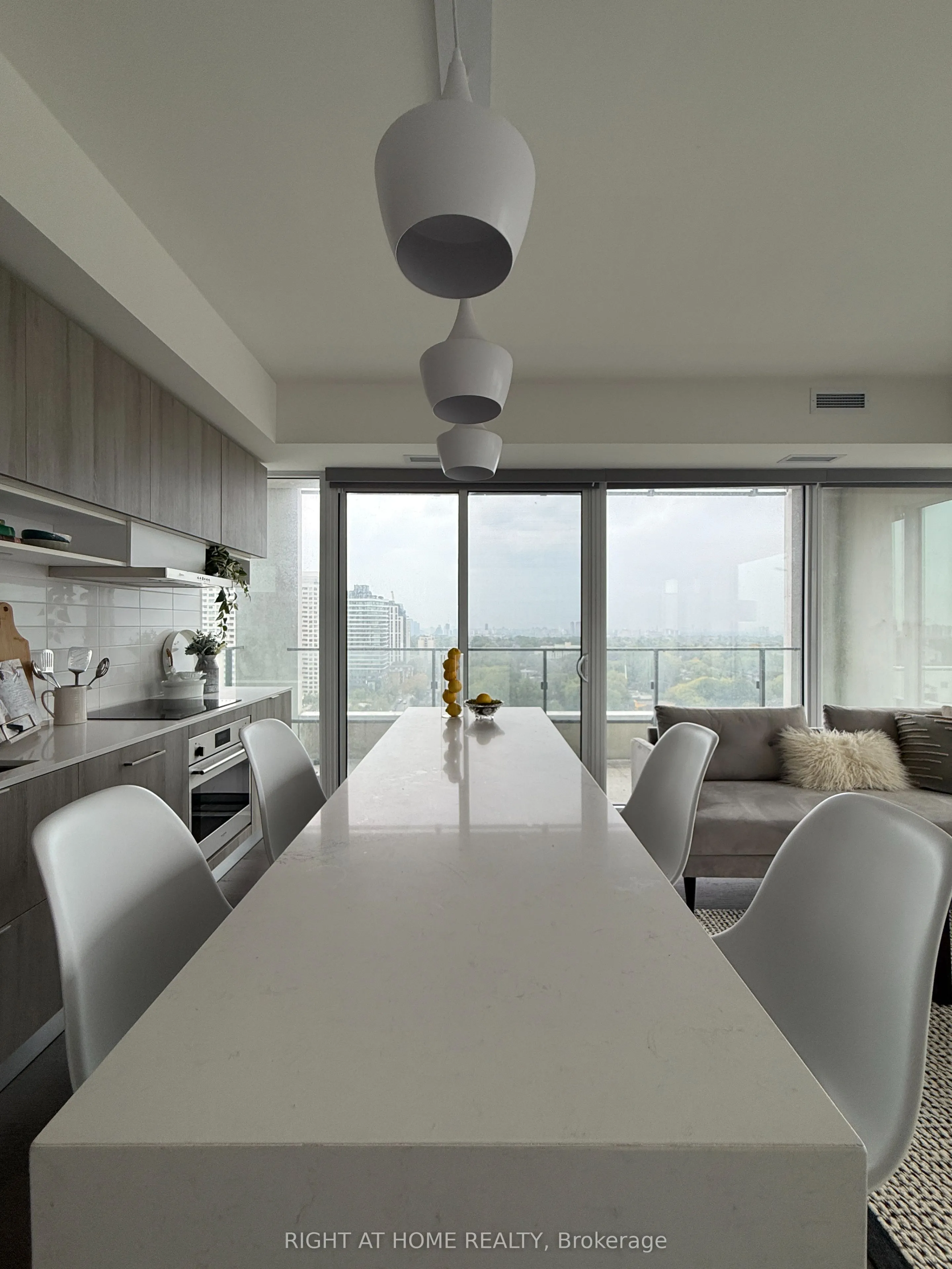 5 Soudan Avenue #2004