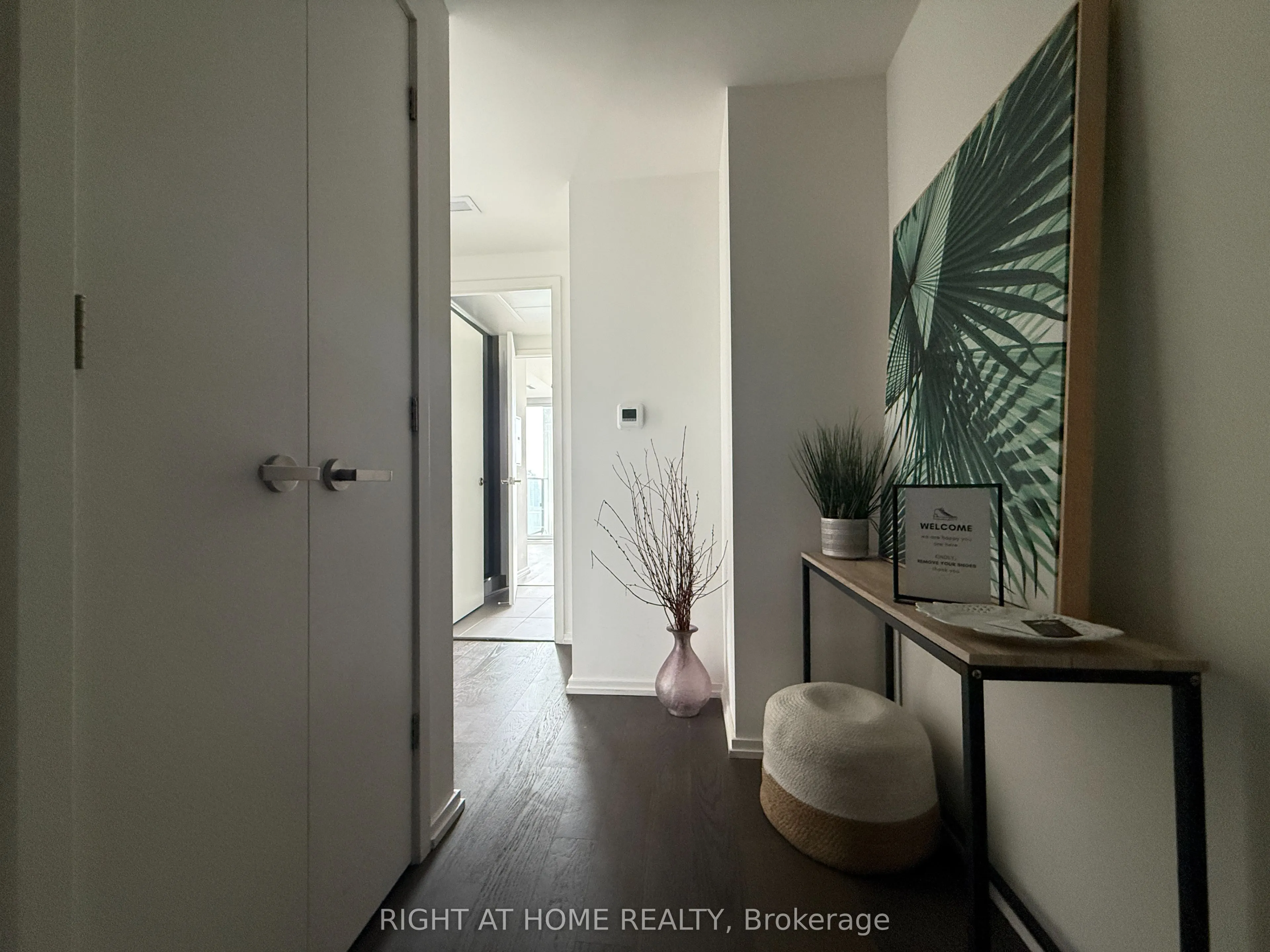 5 Soudan Avenue #2004
