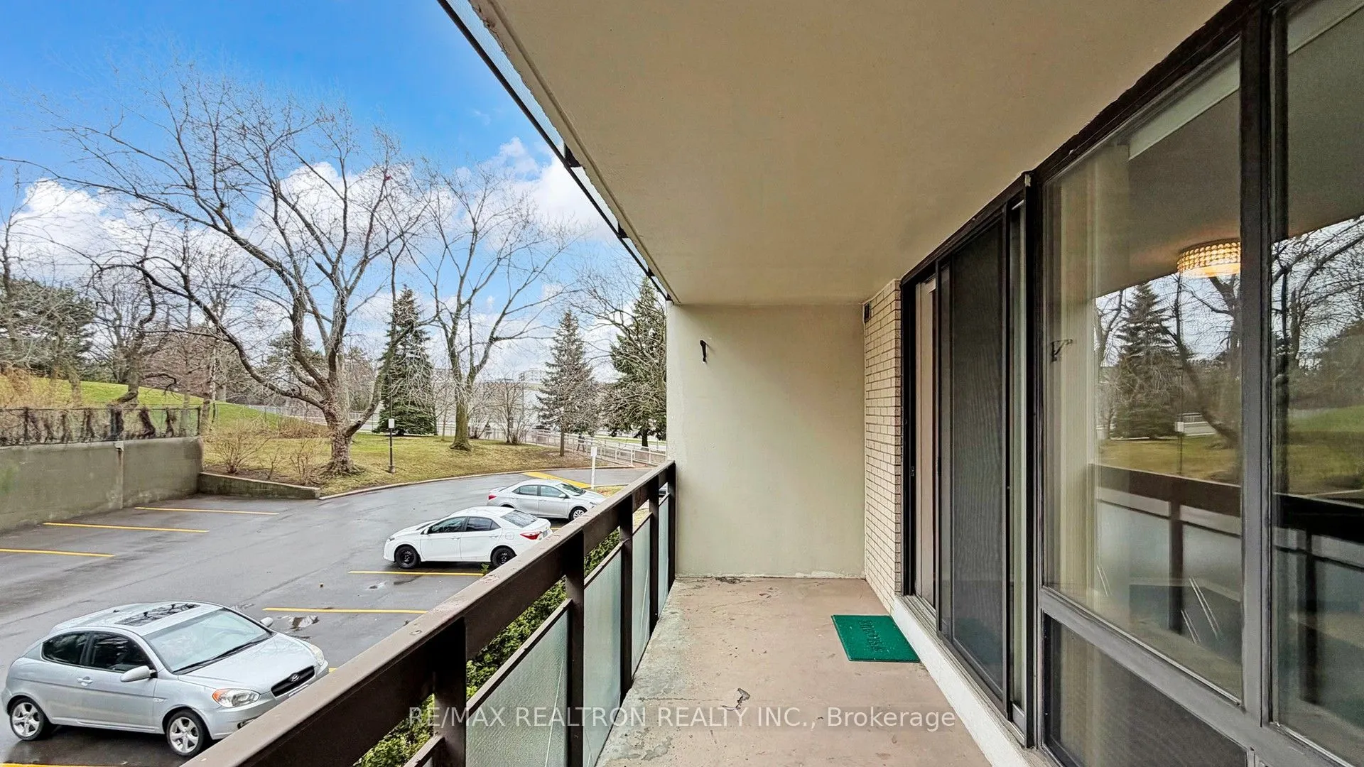 350 Seneca Hill Drive #212