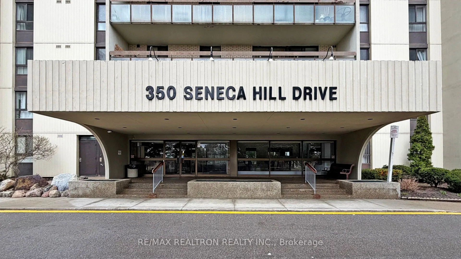 350 Seneca Hill Drive #212