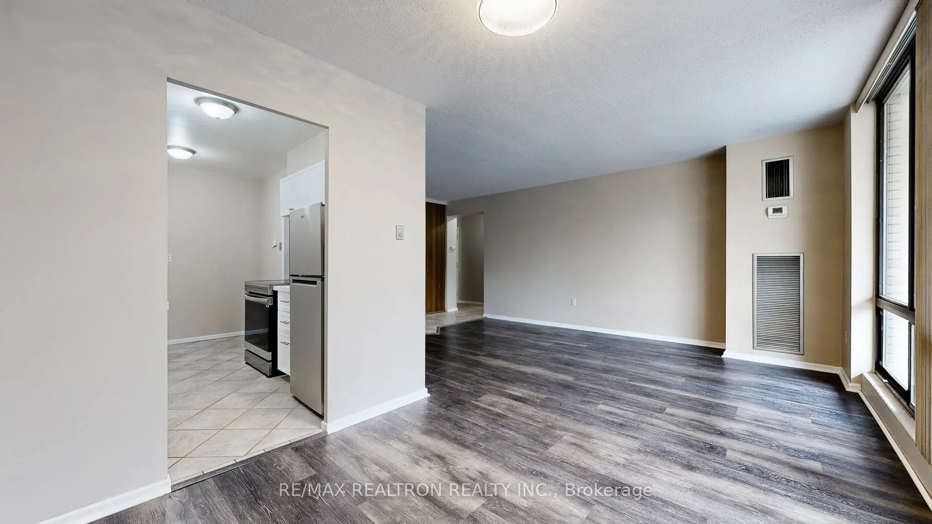 350 Seneca Hill Drive #212
