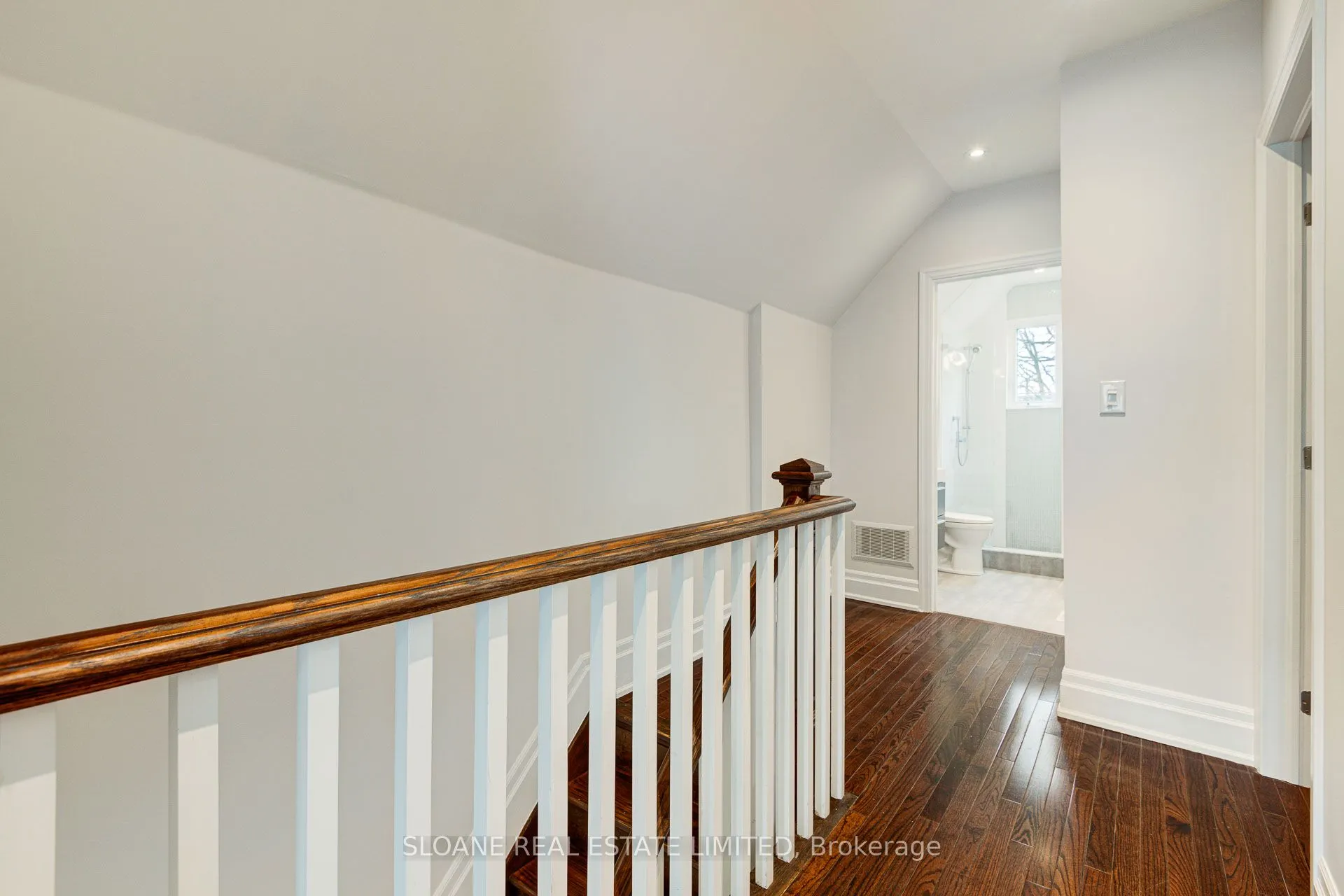 271 St Clair Avenue E