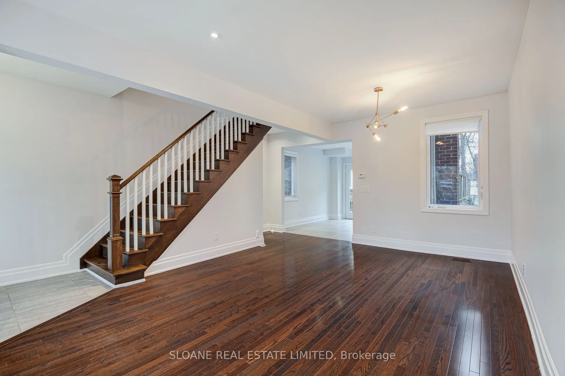 271 St Clair Avenue E