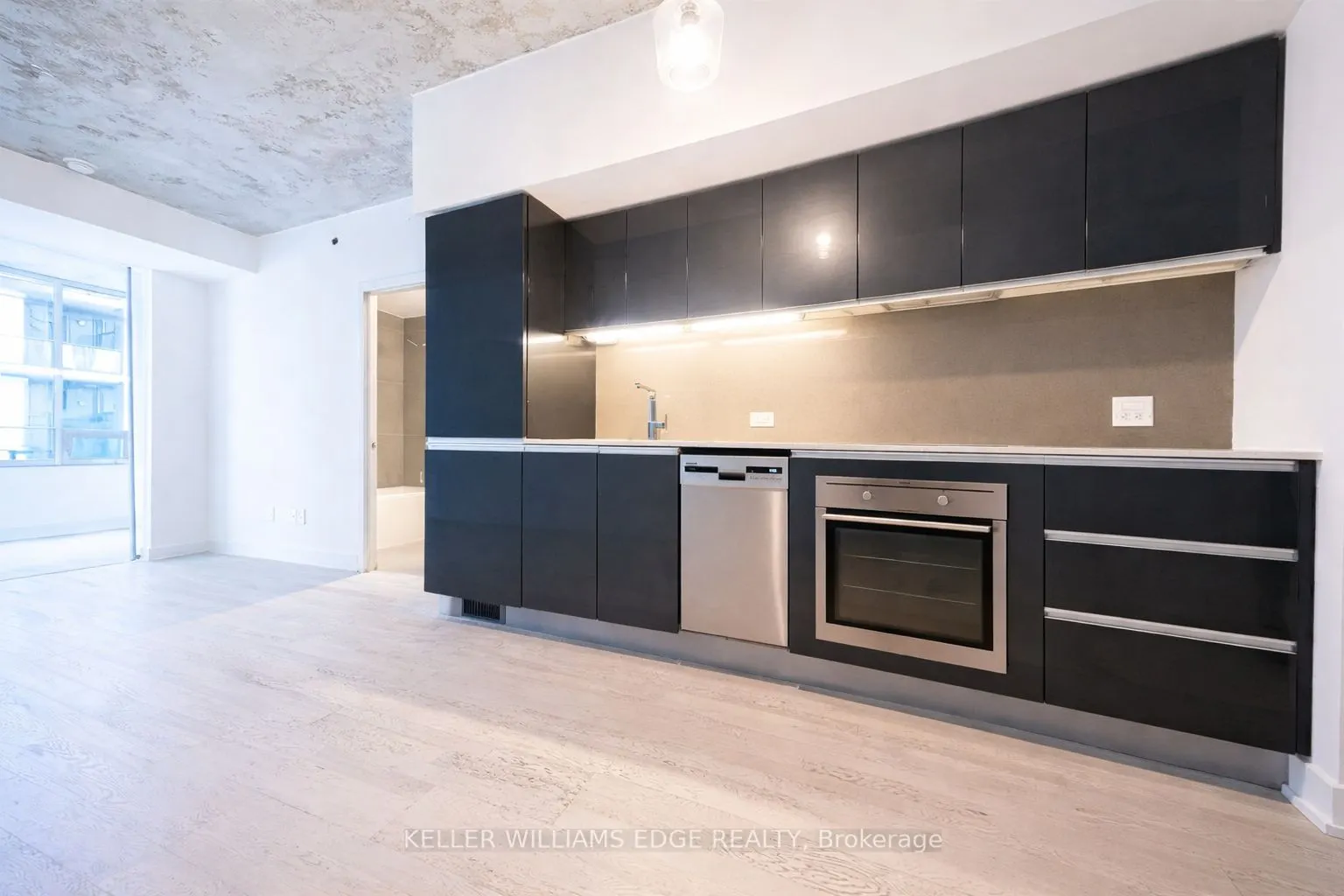20 Gladstone Avenue #302