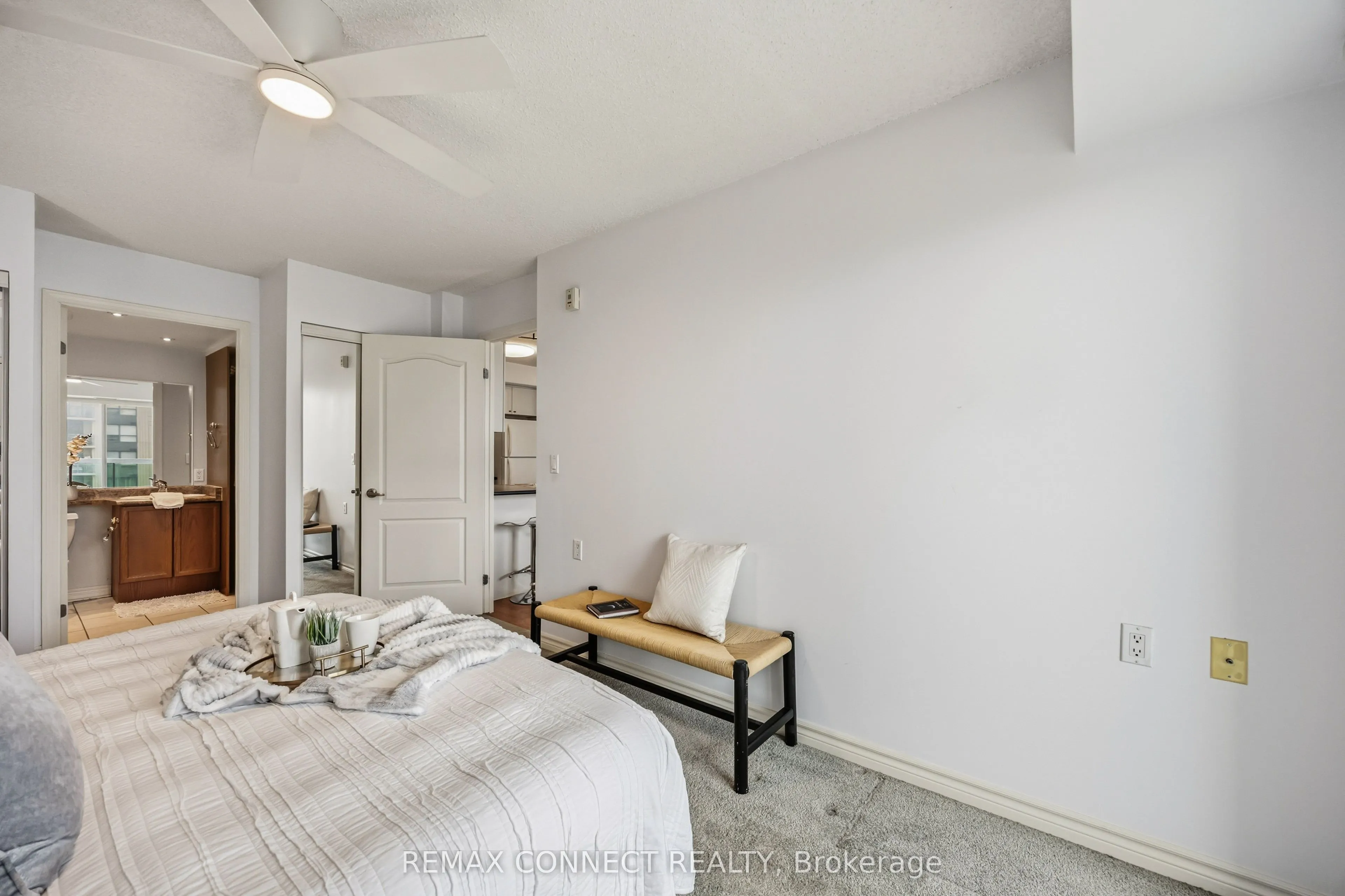 890 Sheppard Avenue W #504
