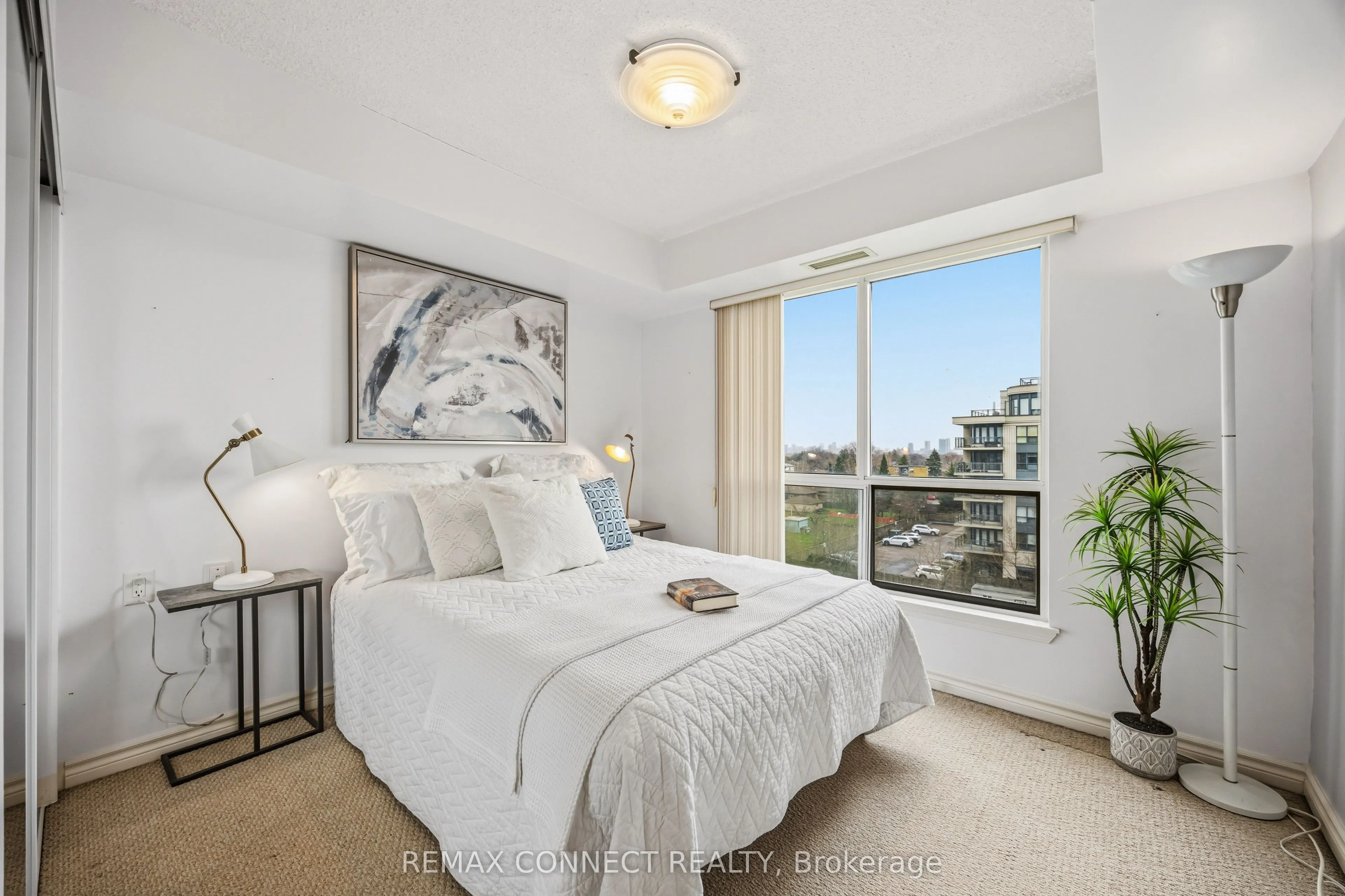890 Sheppard Avenue W #504