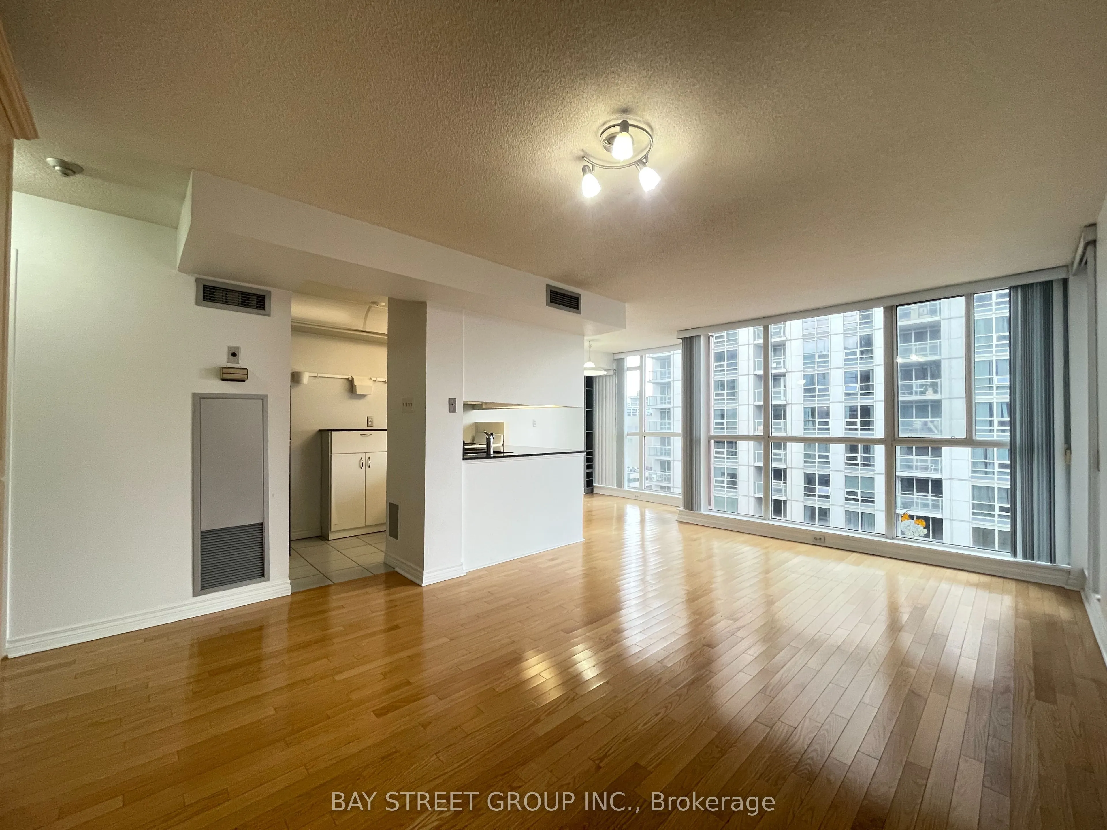 736 Bay Street #1910