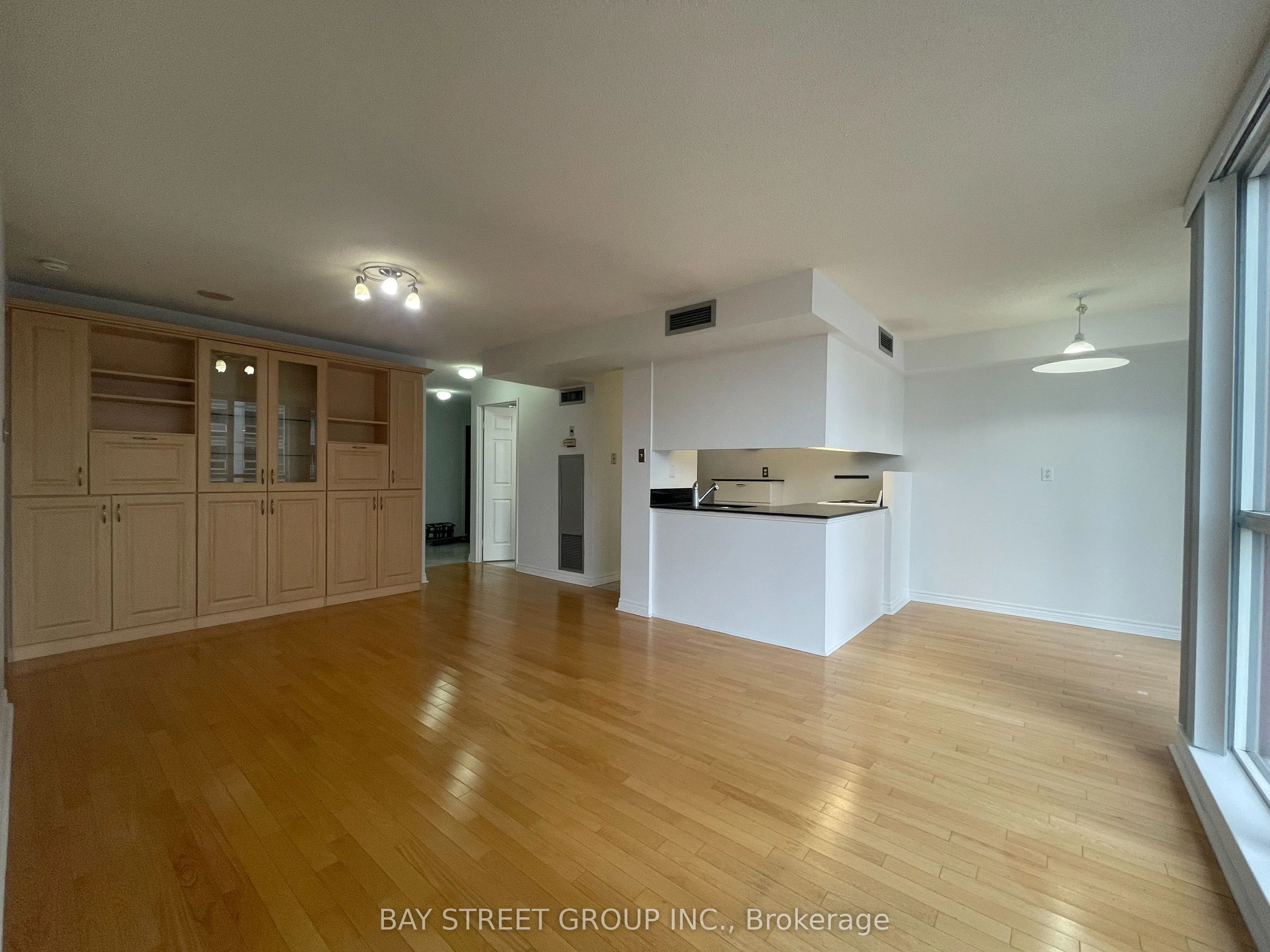 736 Bay Street #1910