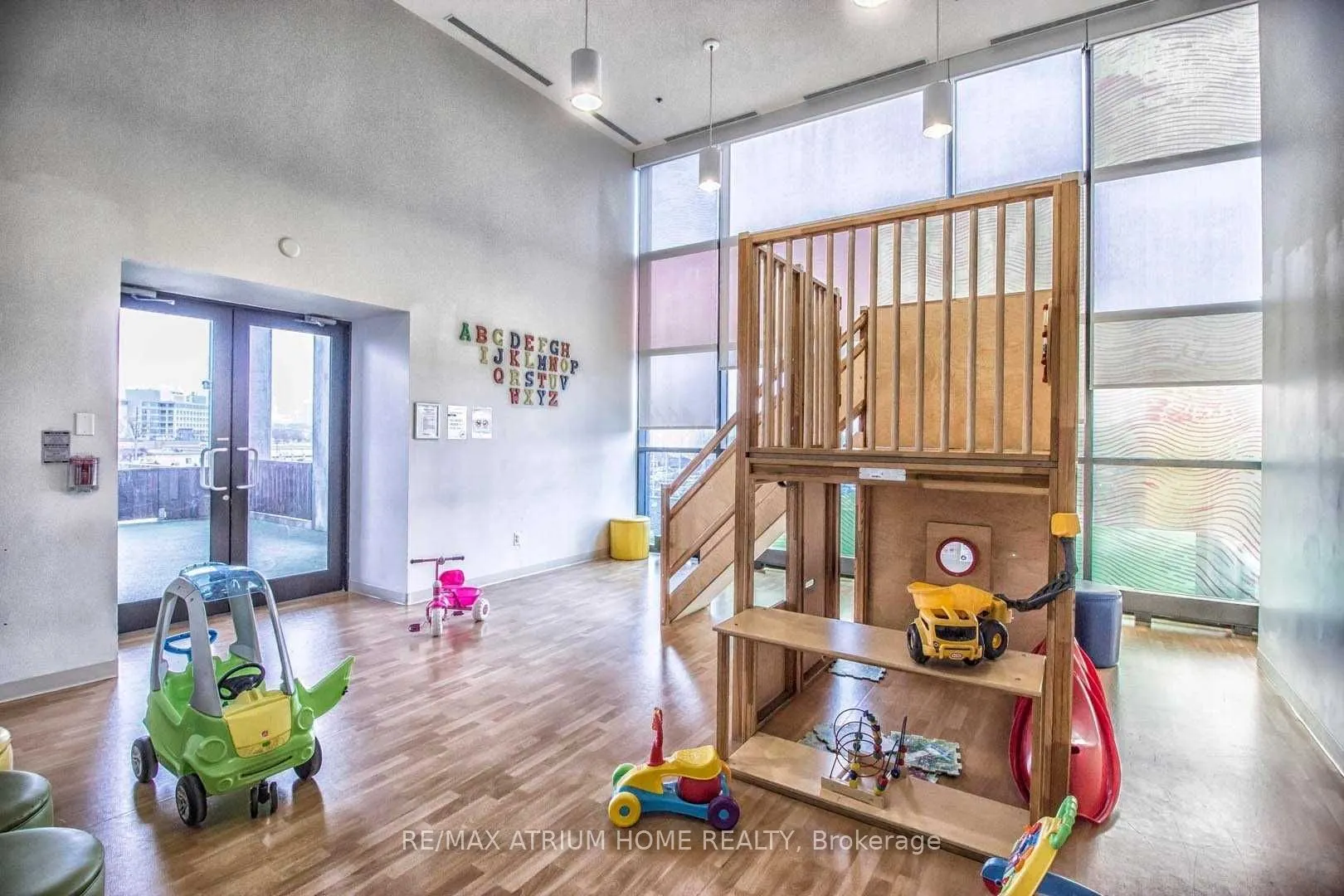 29 Singer Court #2605