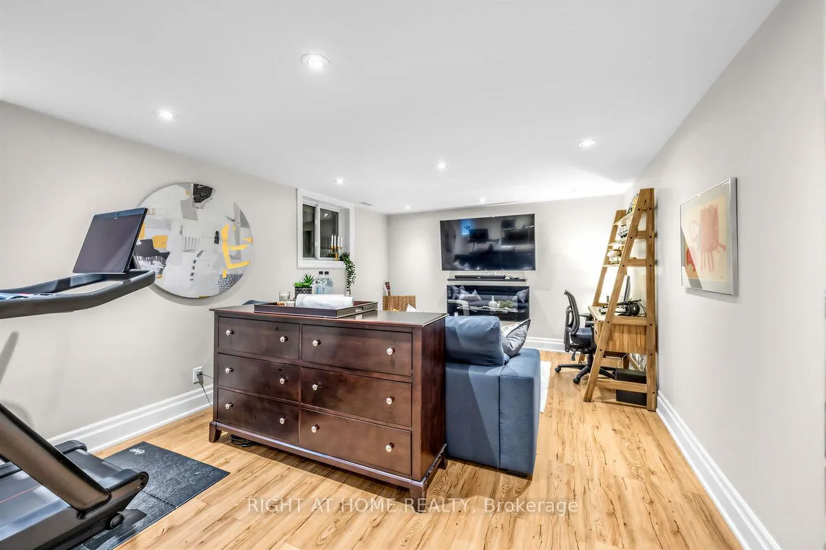 21 Austin Terrace
