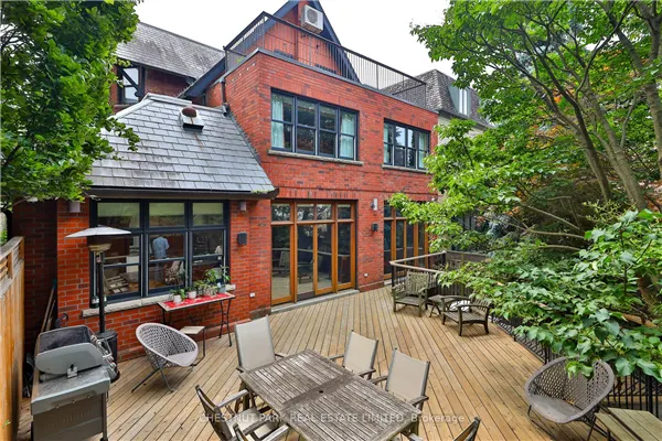 46 Lowther Avenue