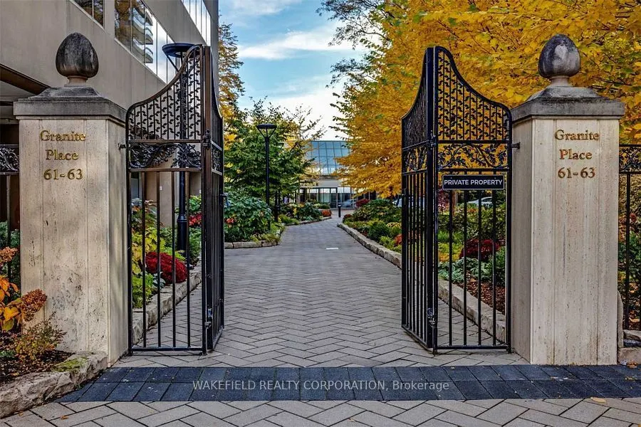 61 St Clair Avenue W #505
