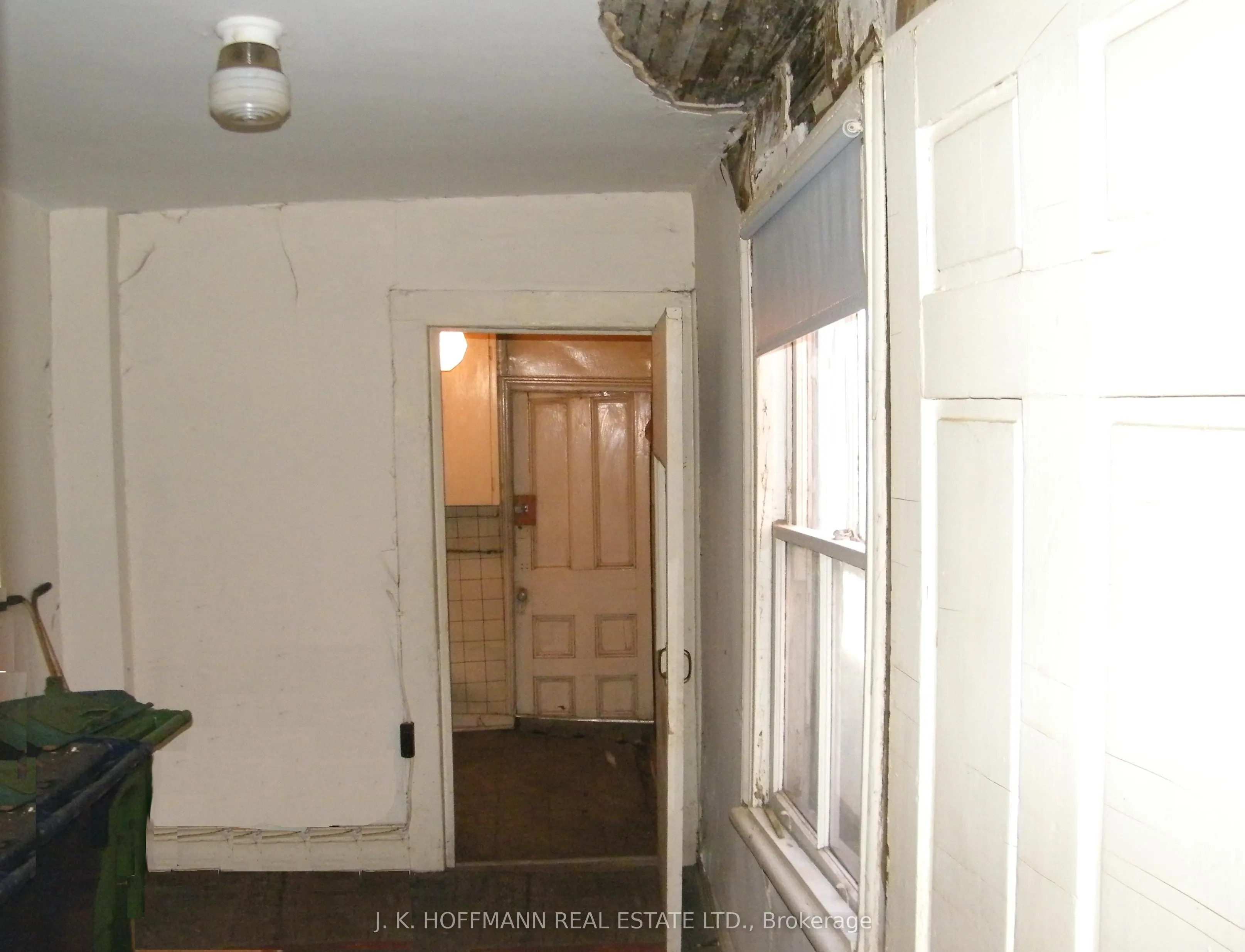 12 Whitaker Avenue
