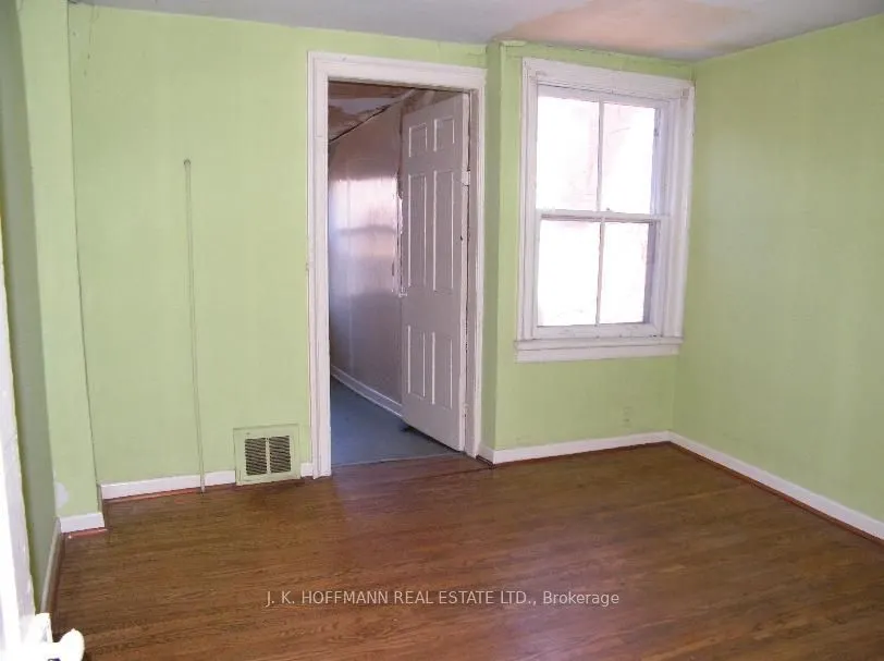 12 Whitaker Avenue