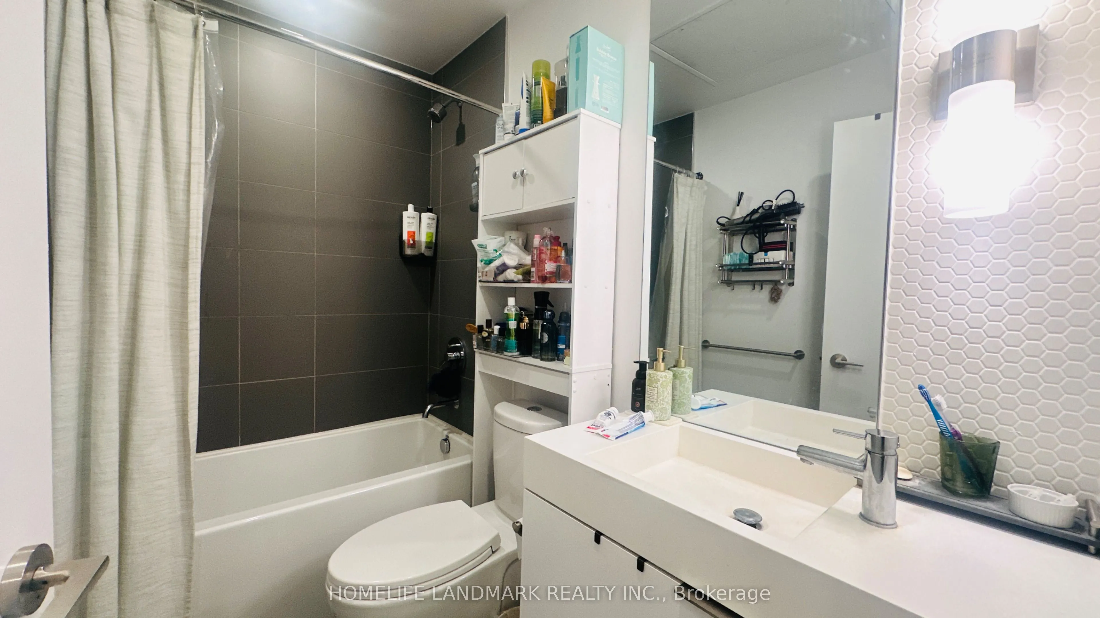 33 Helendale Avenue #601