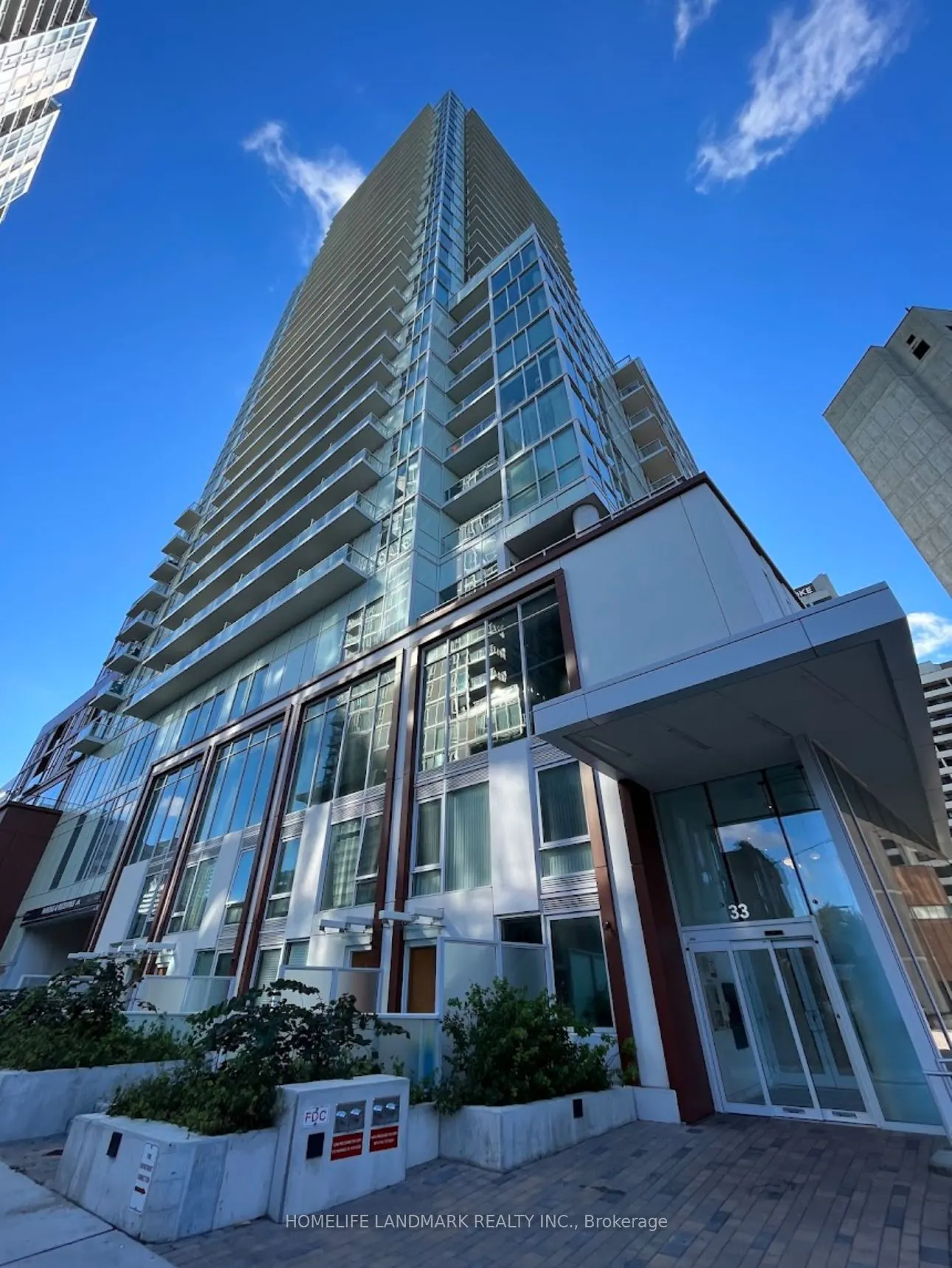 33 Helendale Avenue #601