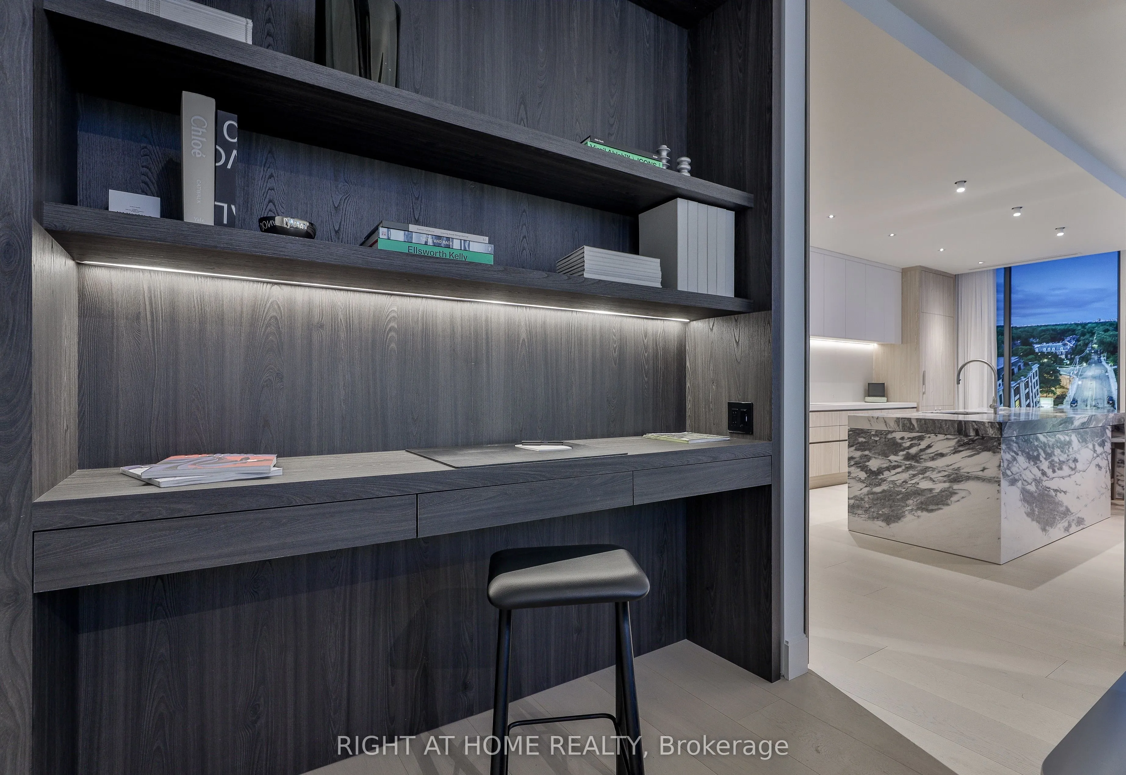 1 Roxborough Street W #403
